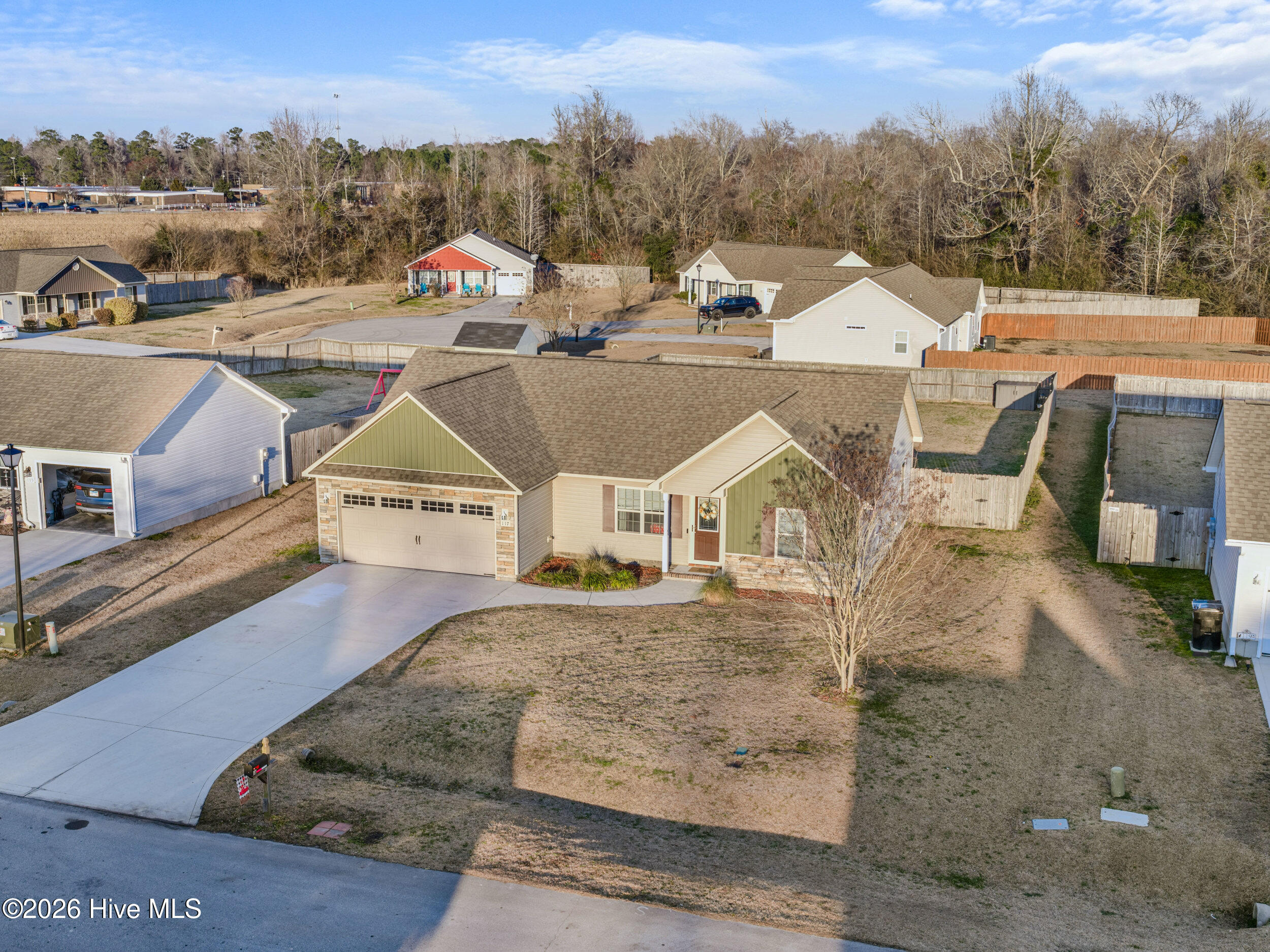 100552260 | Photo 35