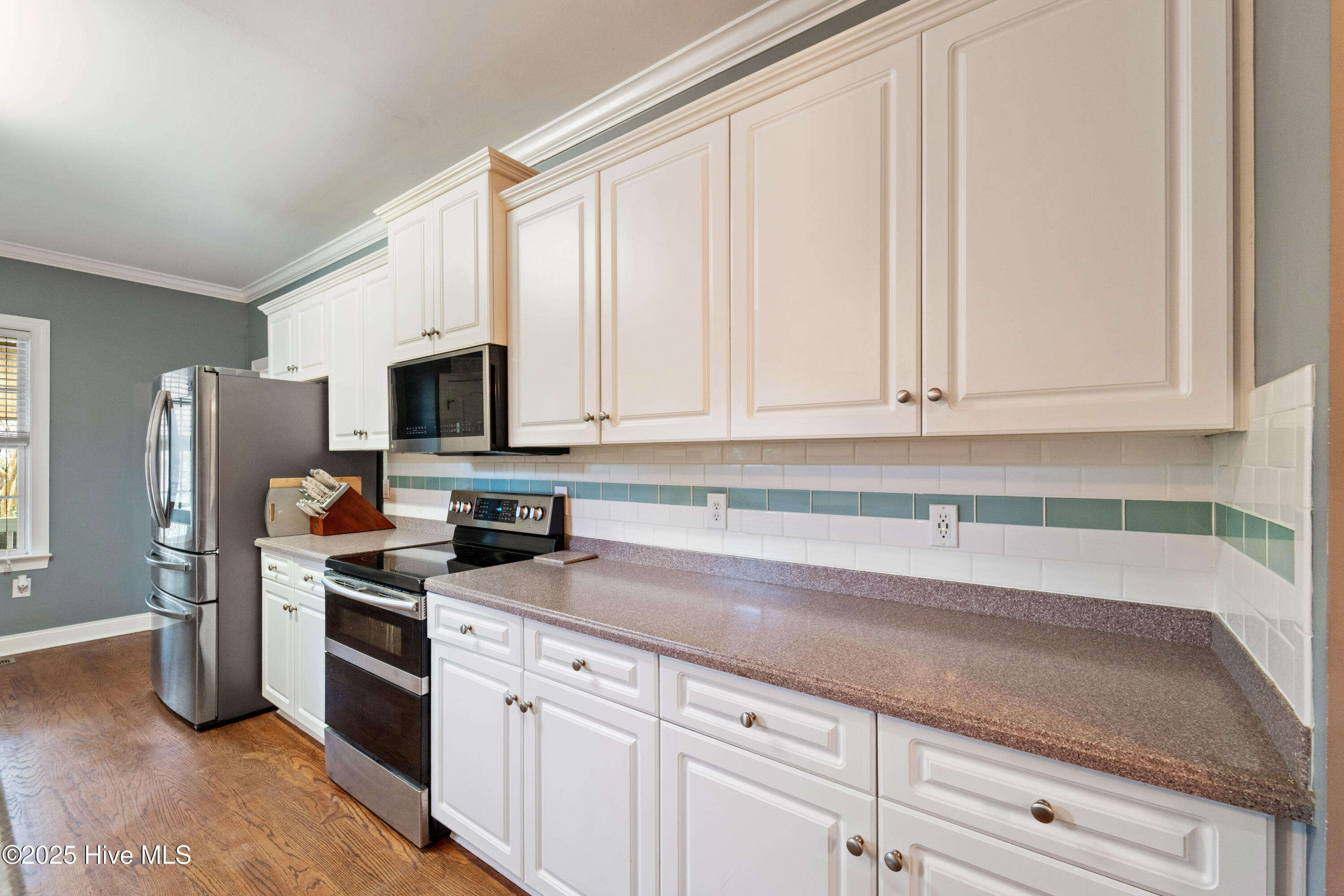 100544127 | Photo 22