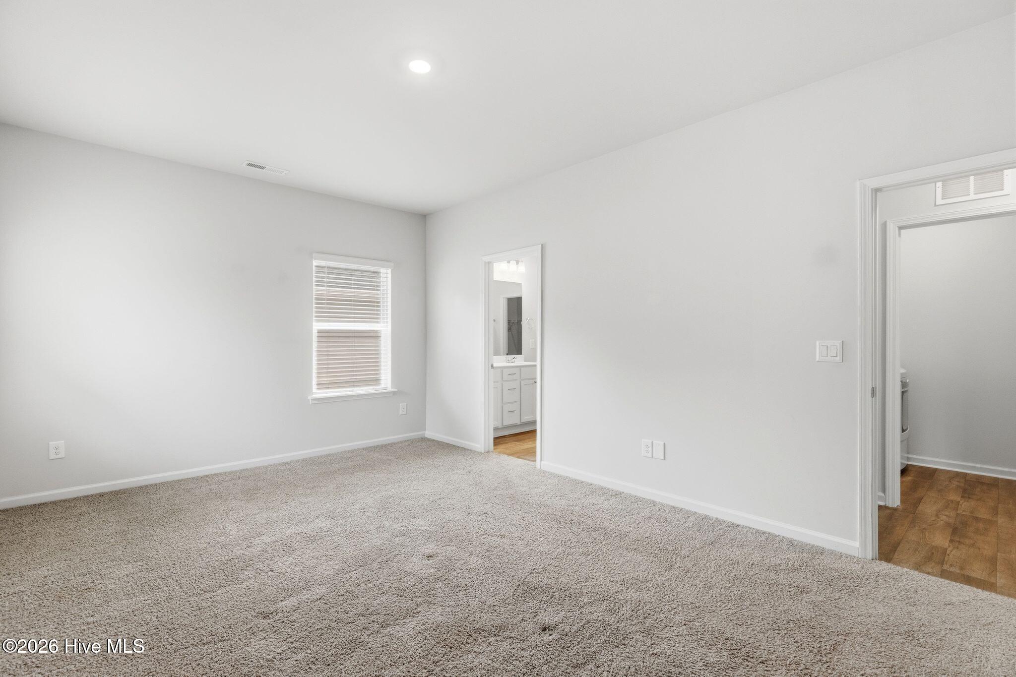 100556772 | Photo 17