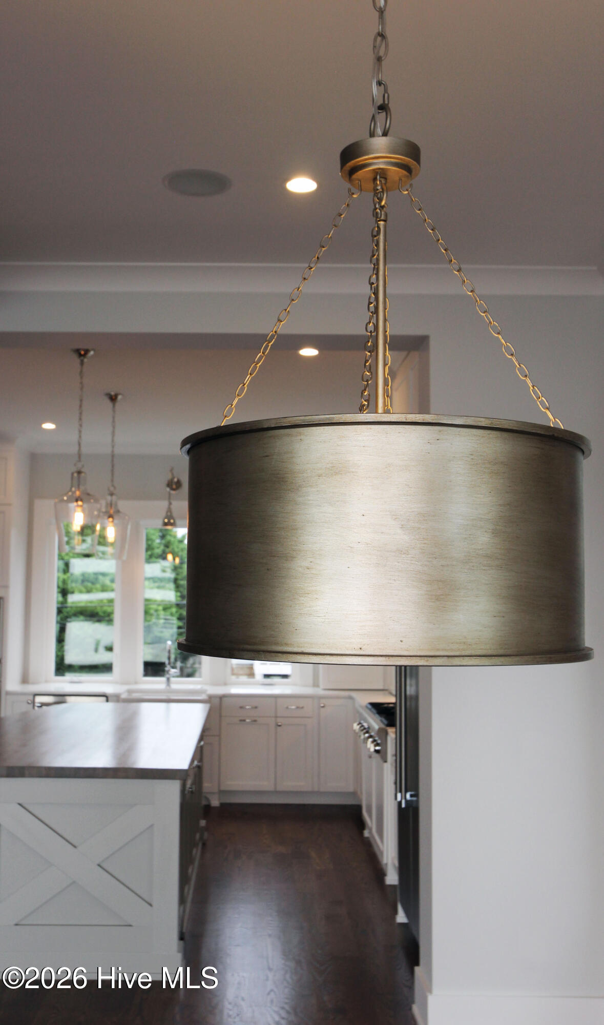 100563584 | Photo 48