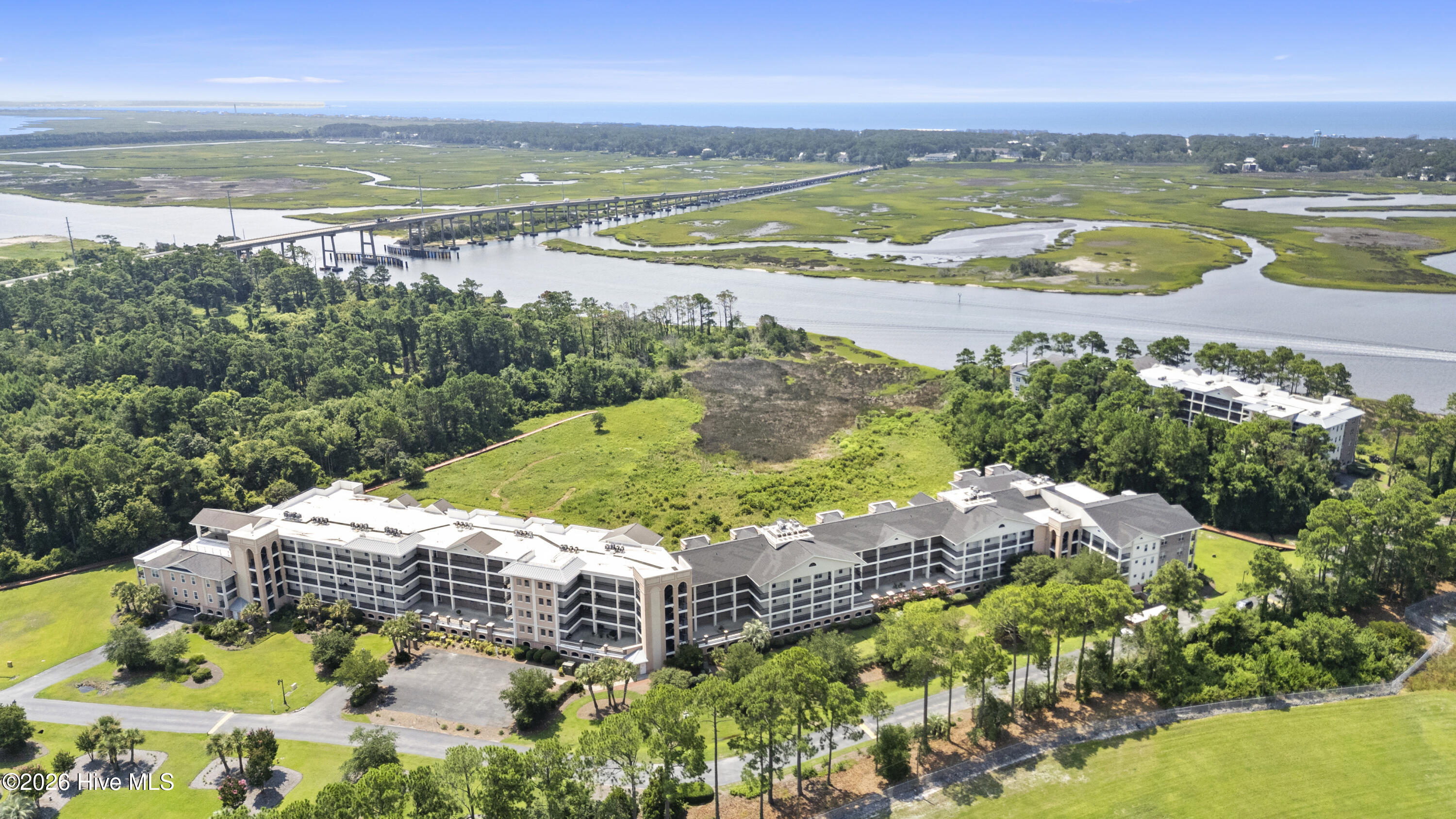 100556734 | Photo 44