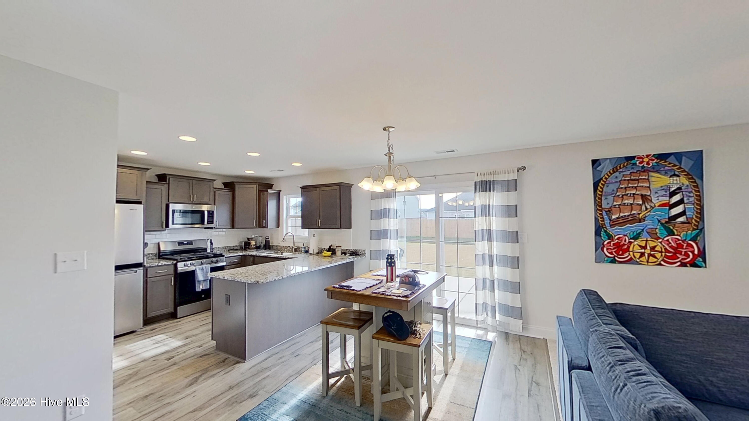 06- 225 Lookout Ln
