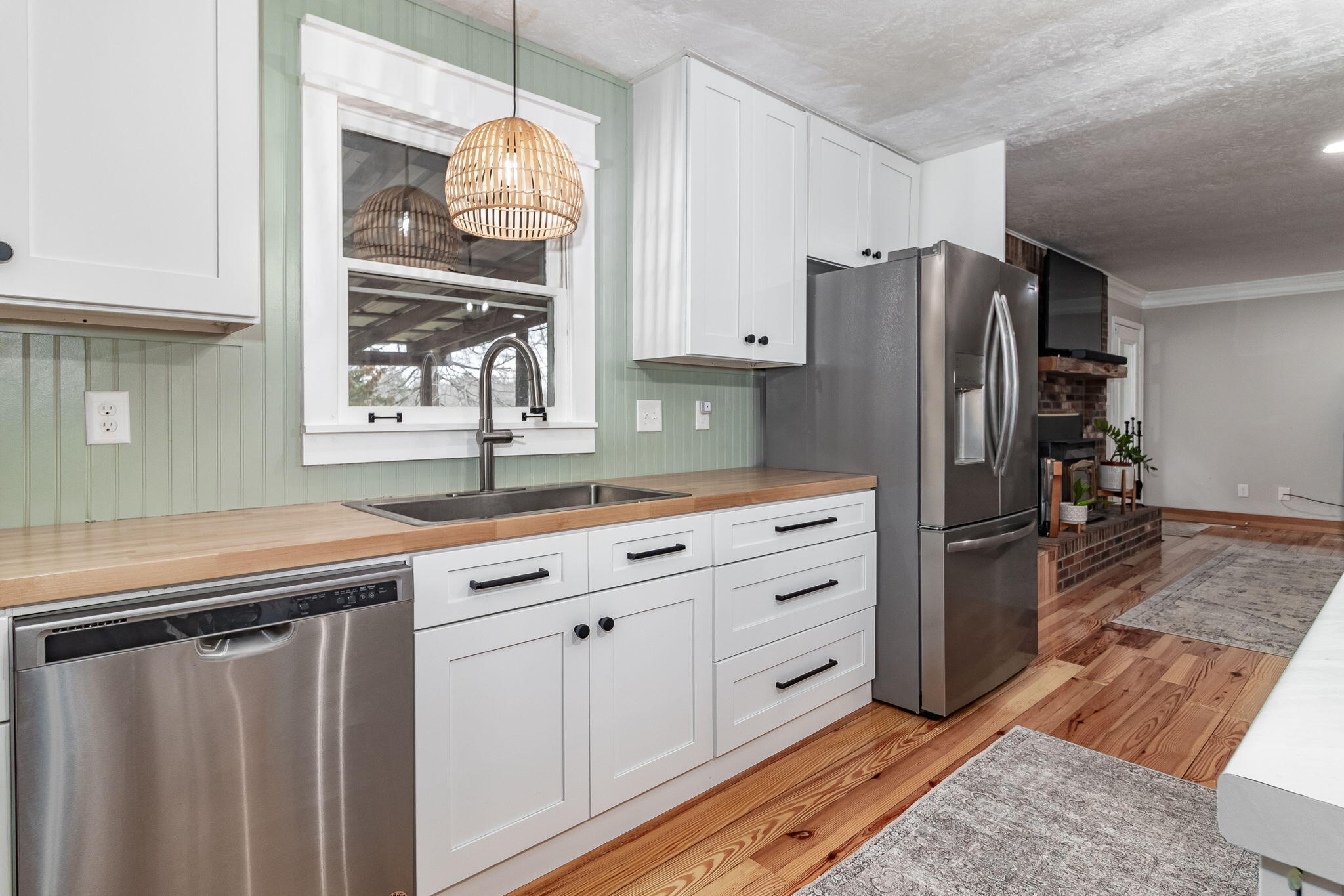 28-web-or-mls-1545 SWINT RD ©--15