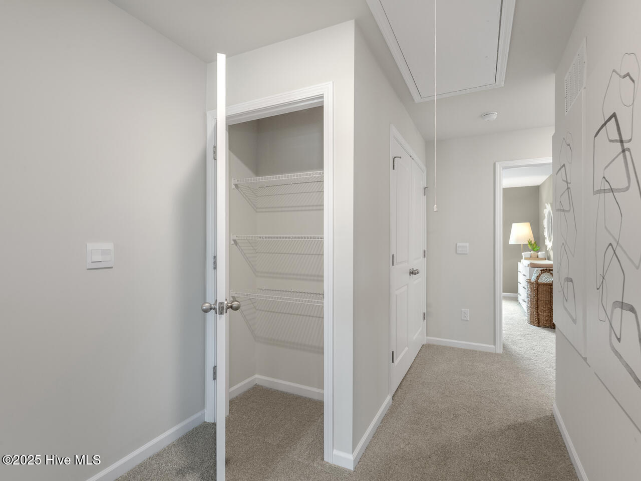 100545399 | Photo 17