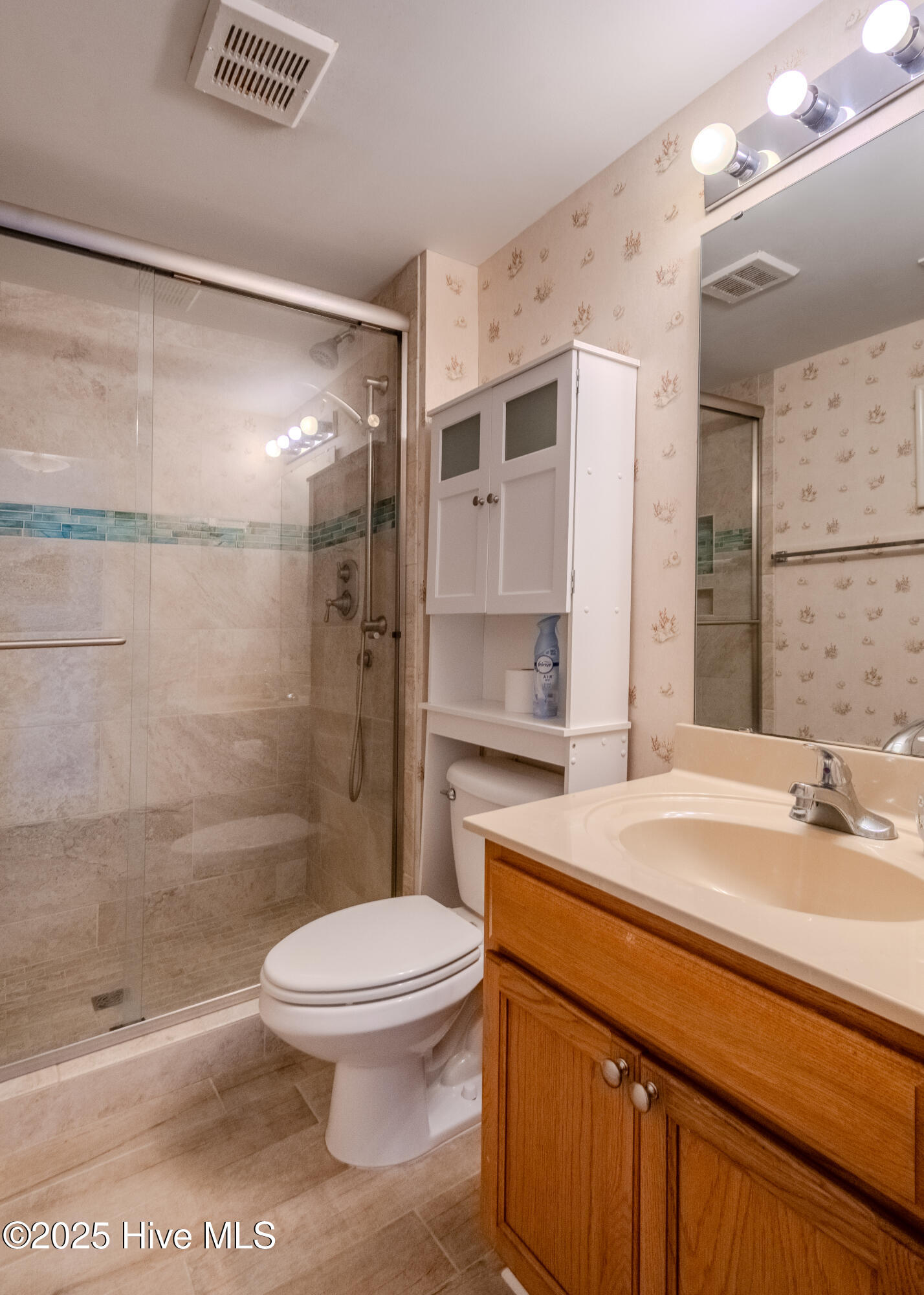 100535213 | Photo 27