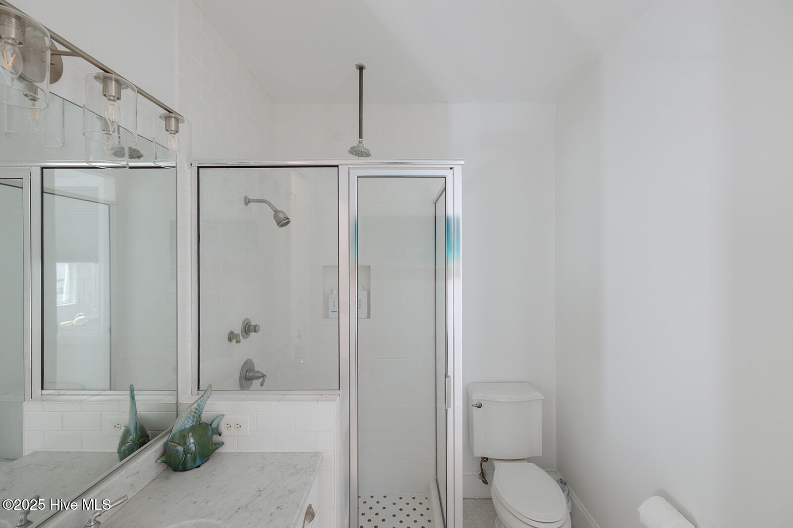 100536787 | Photo 23