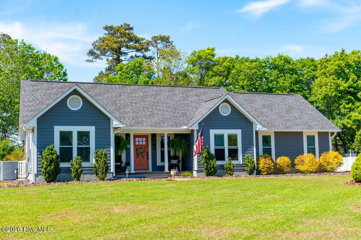 100569264 | Photo 45