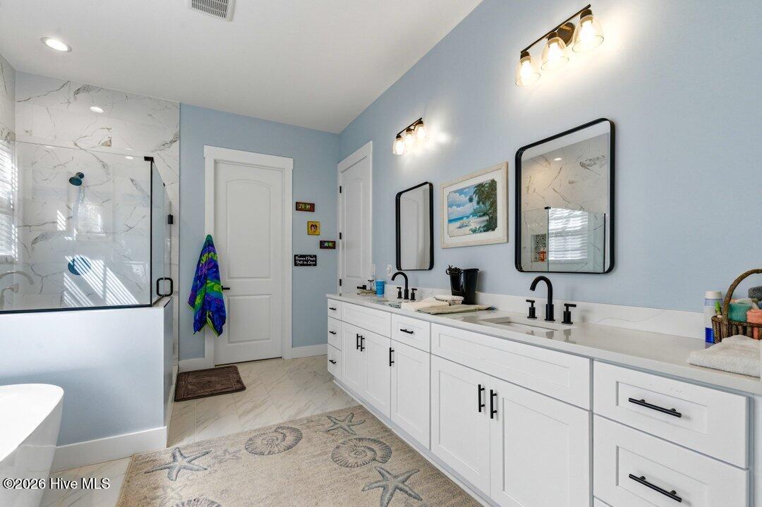 100560083 | Photo 27