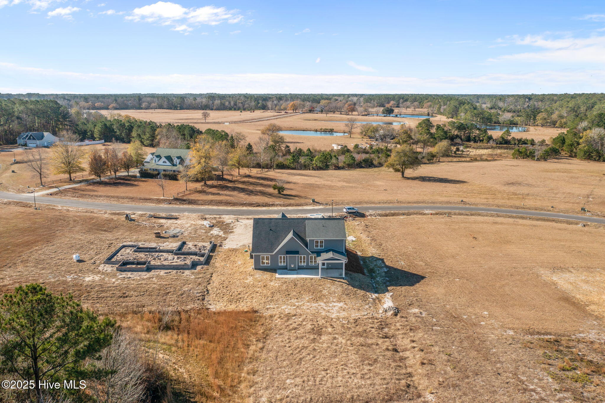 100520397 | Photo 42