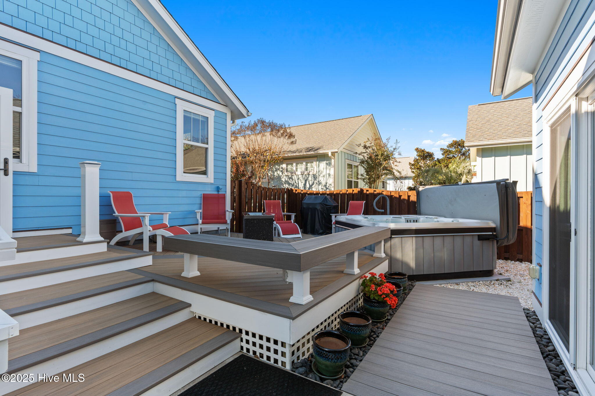 100569449 | Photo 61