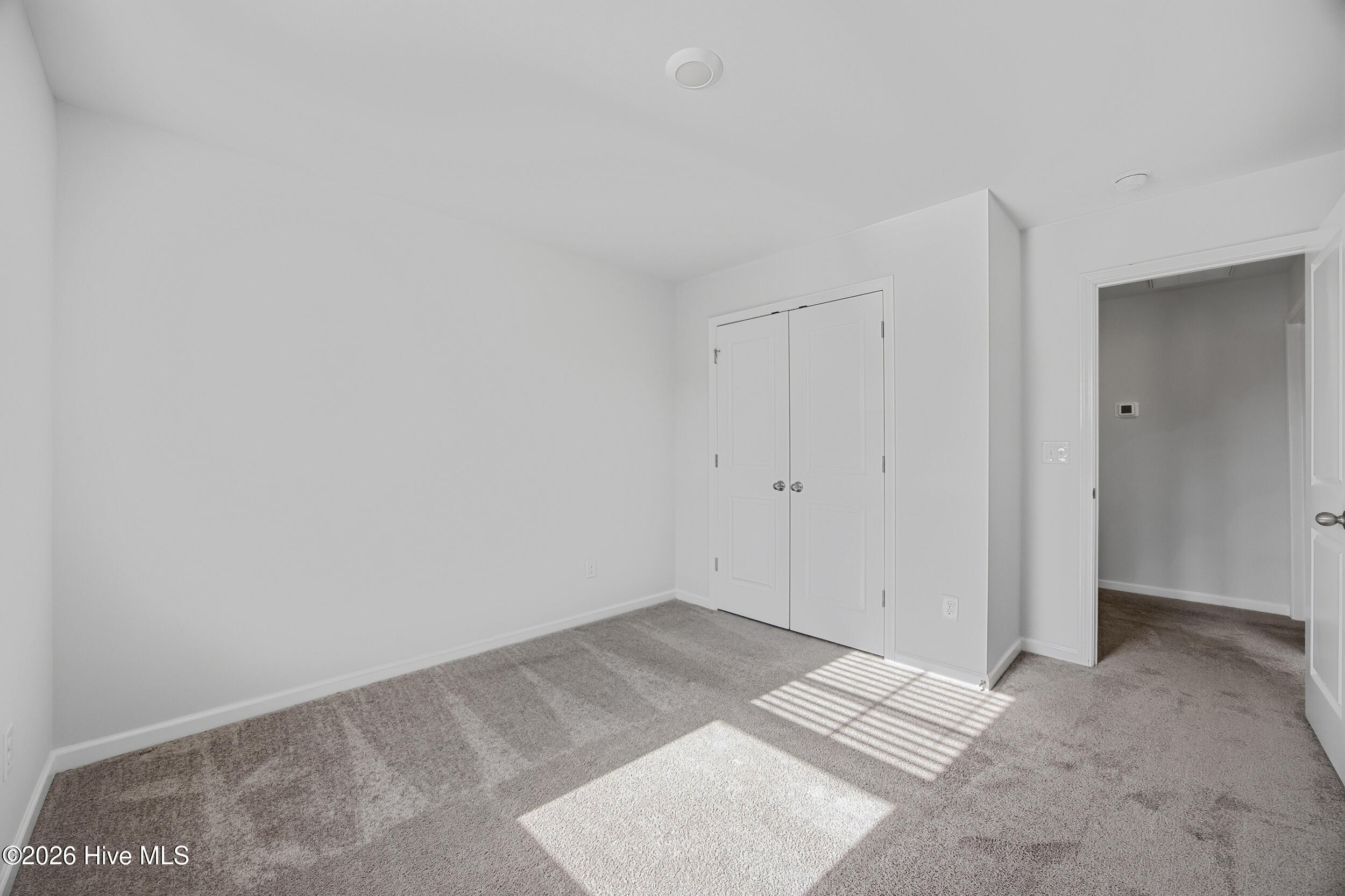 100566602 | Photo 25