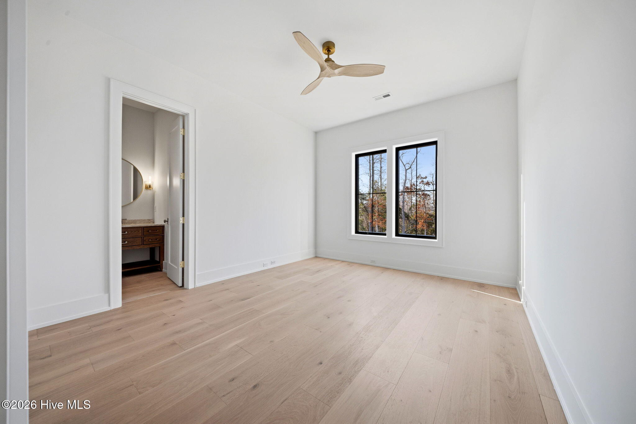 100500065 | Photo 47