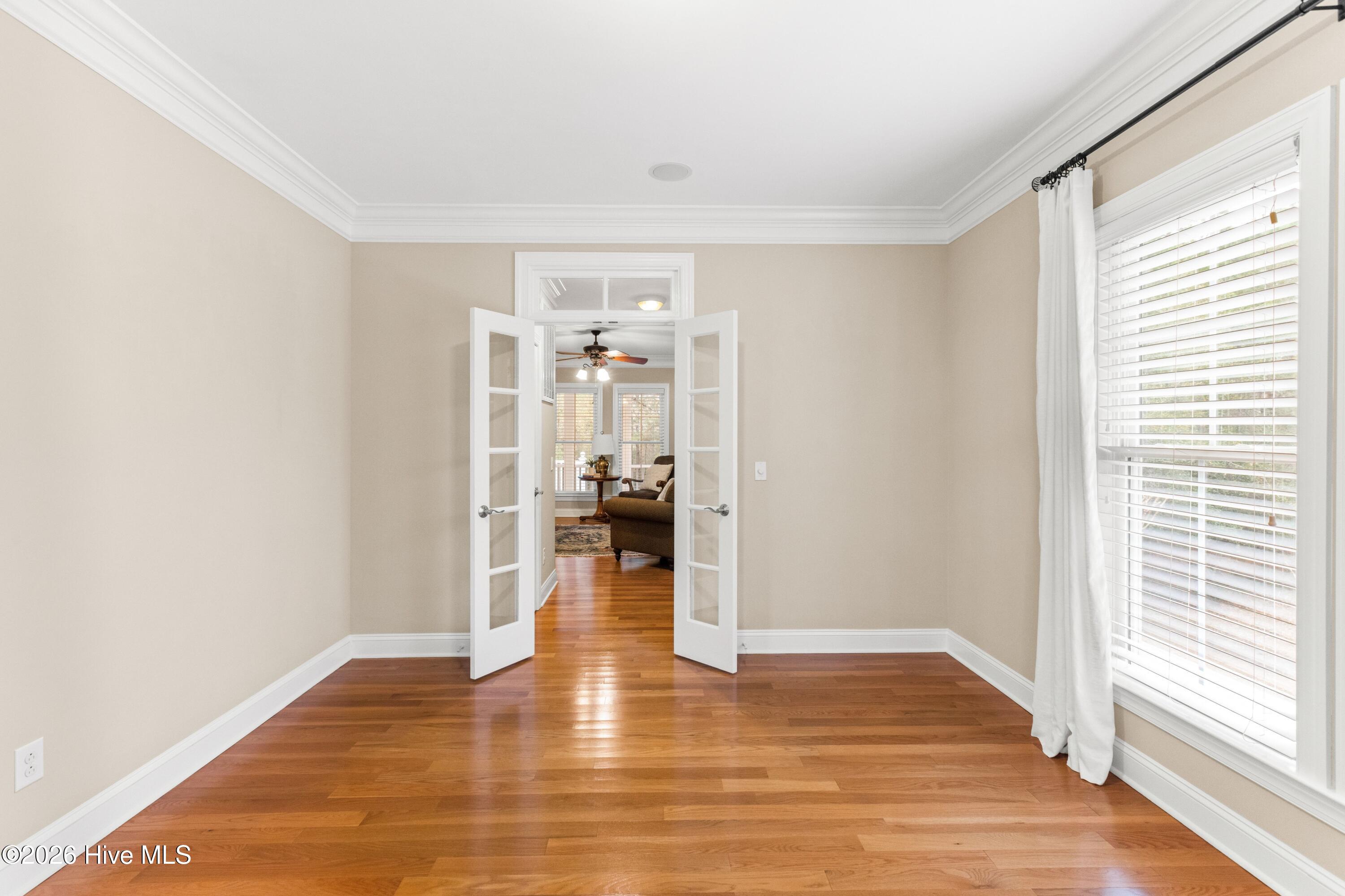 100560596 | Photo 22