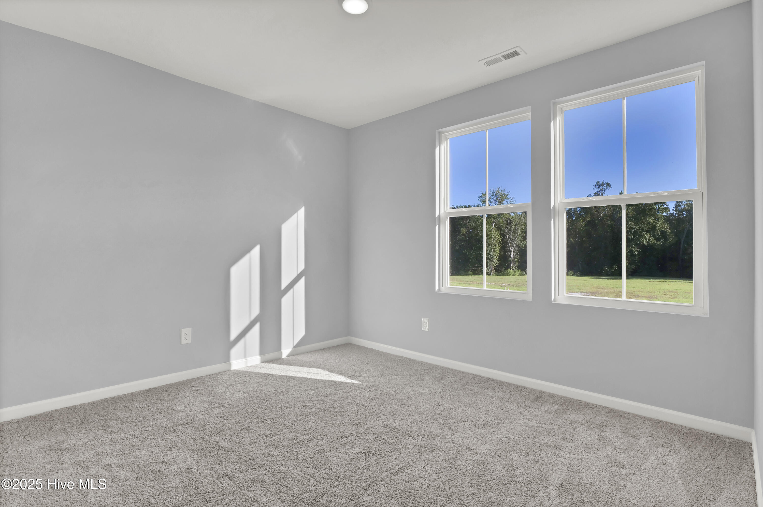 100524850 | Photo 26