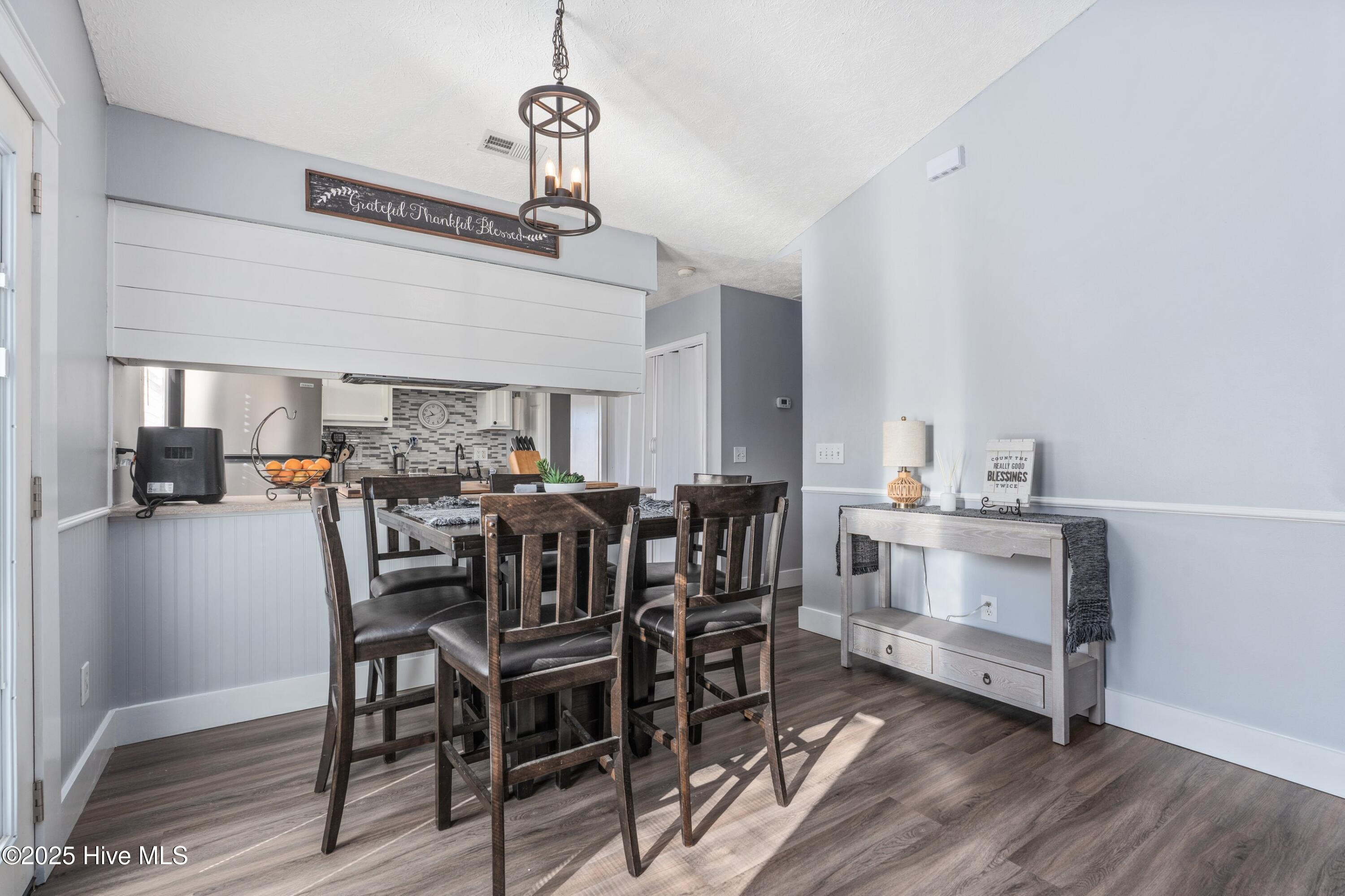 100542996 | Photo 20