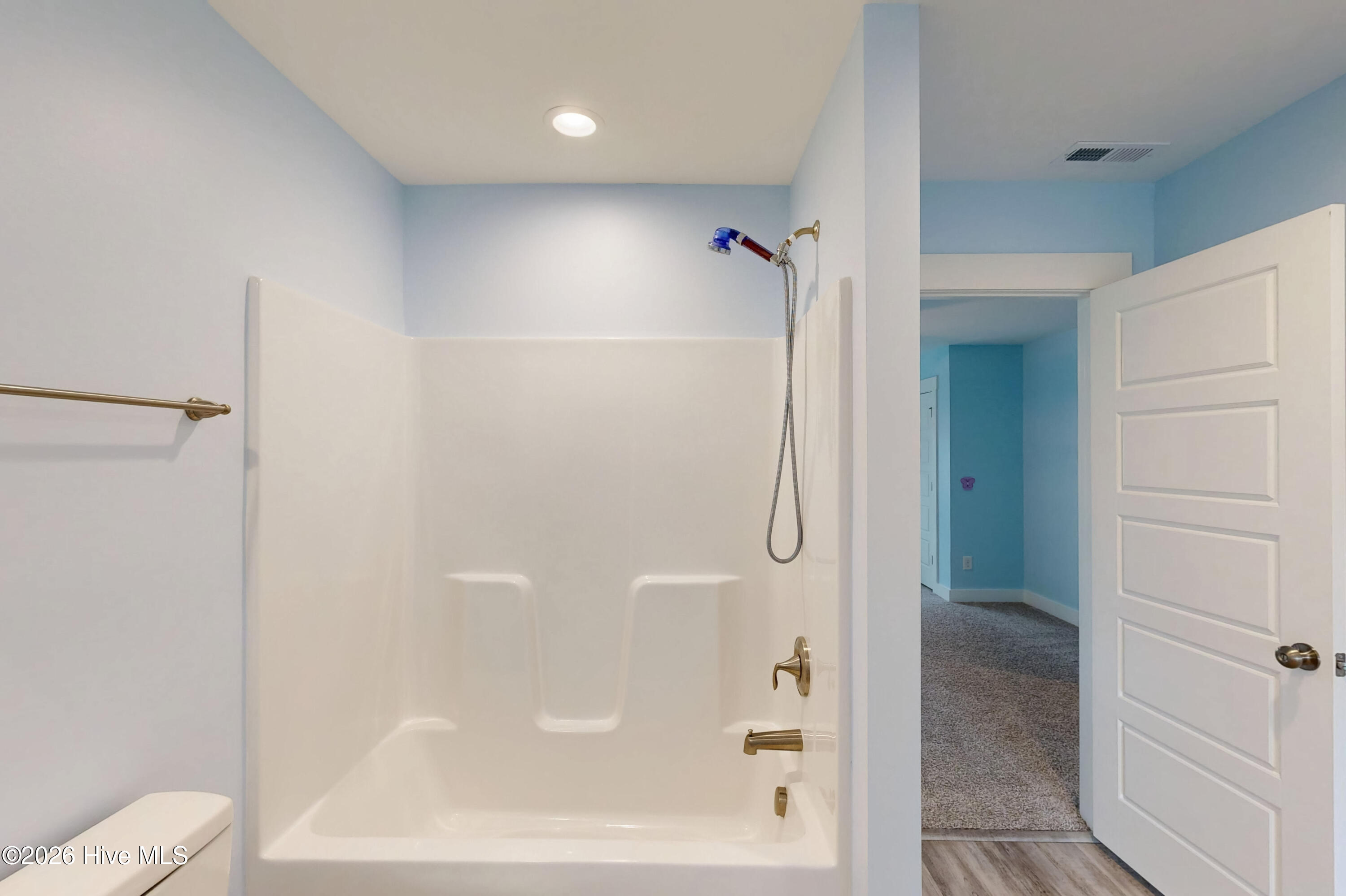 100557107 | Photo 44