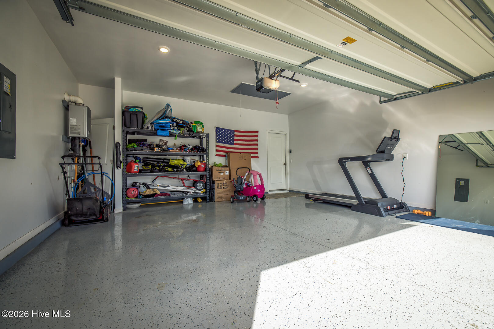 100560328 | Photo 22