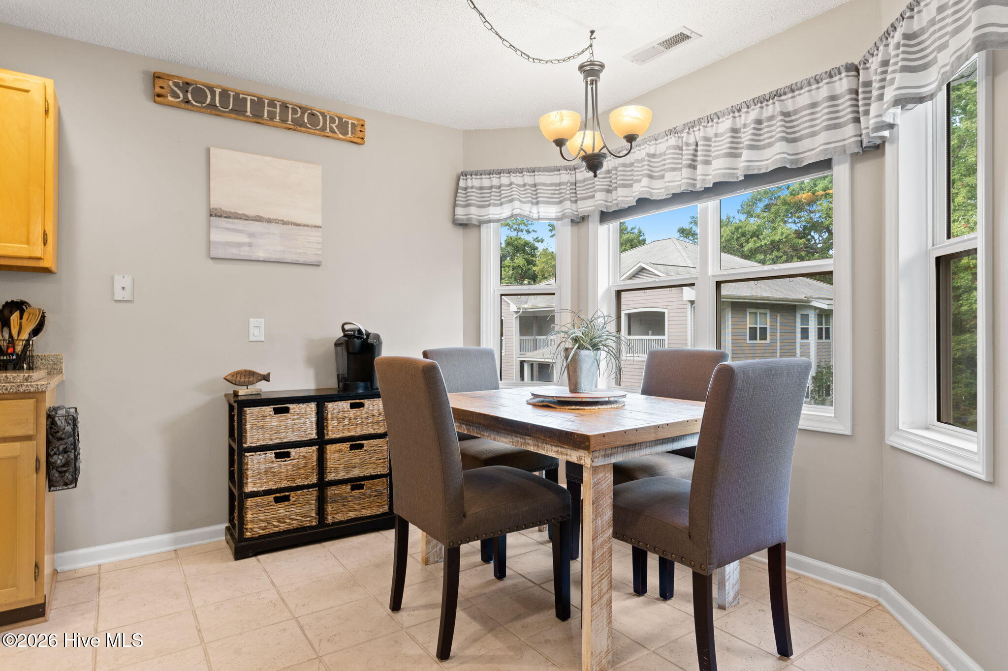 100567259 | Photo 21