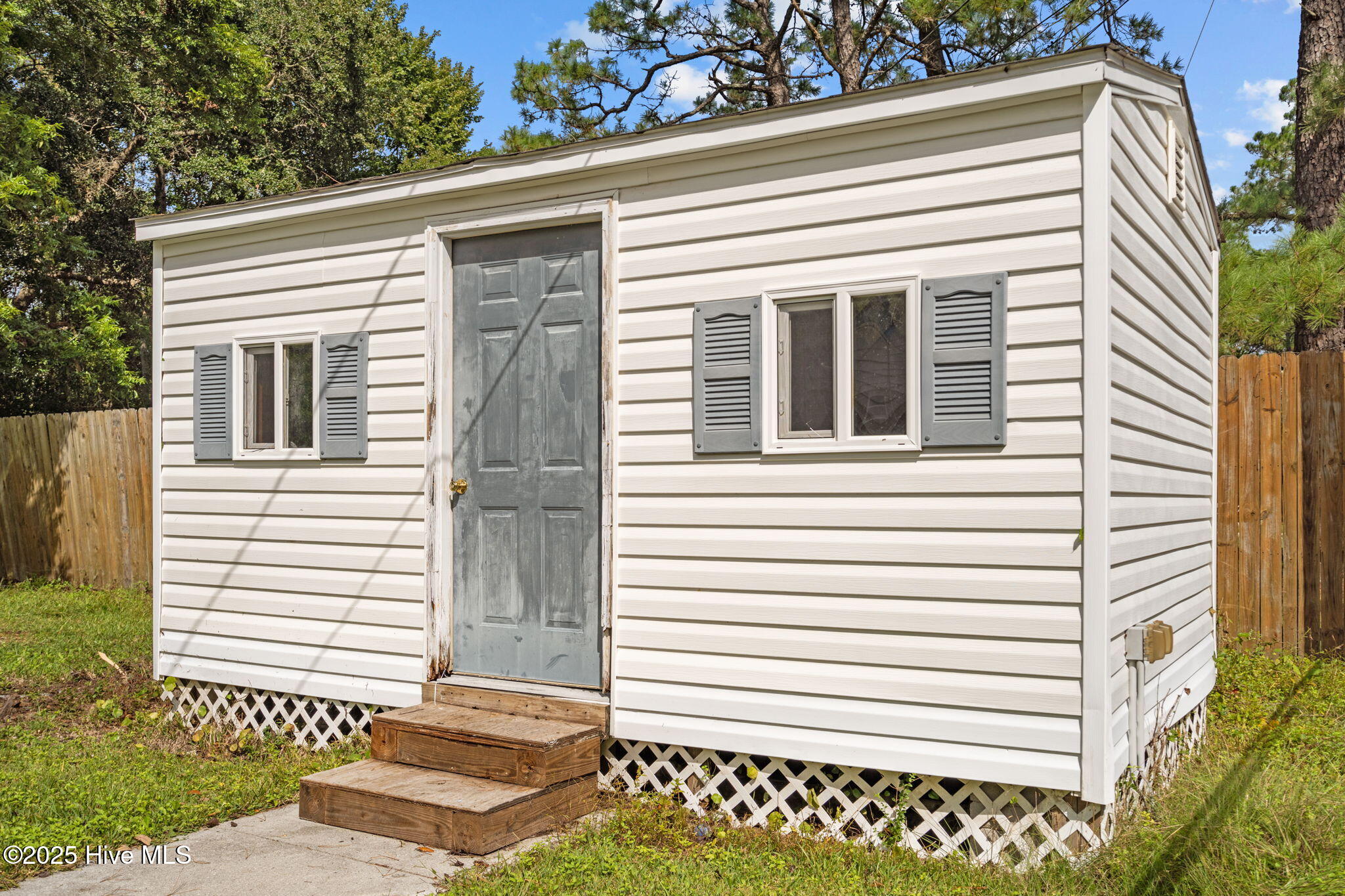 100534081 | Photo 55