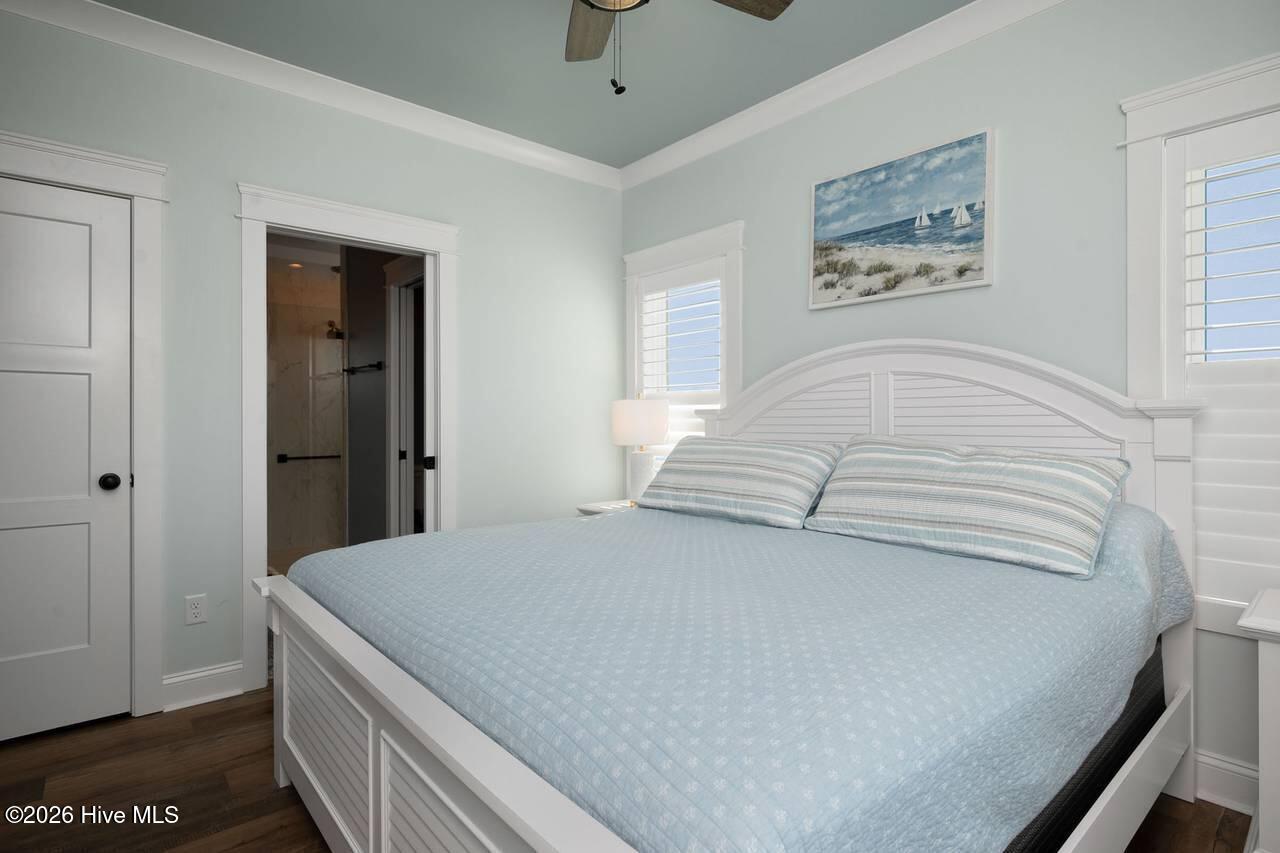 100560212 | Photo 133