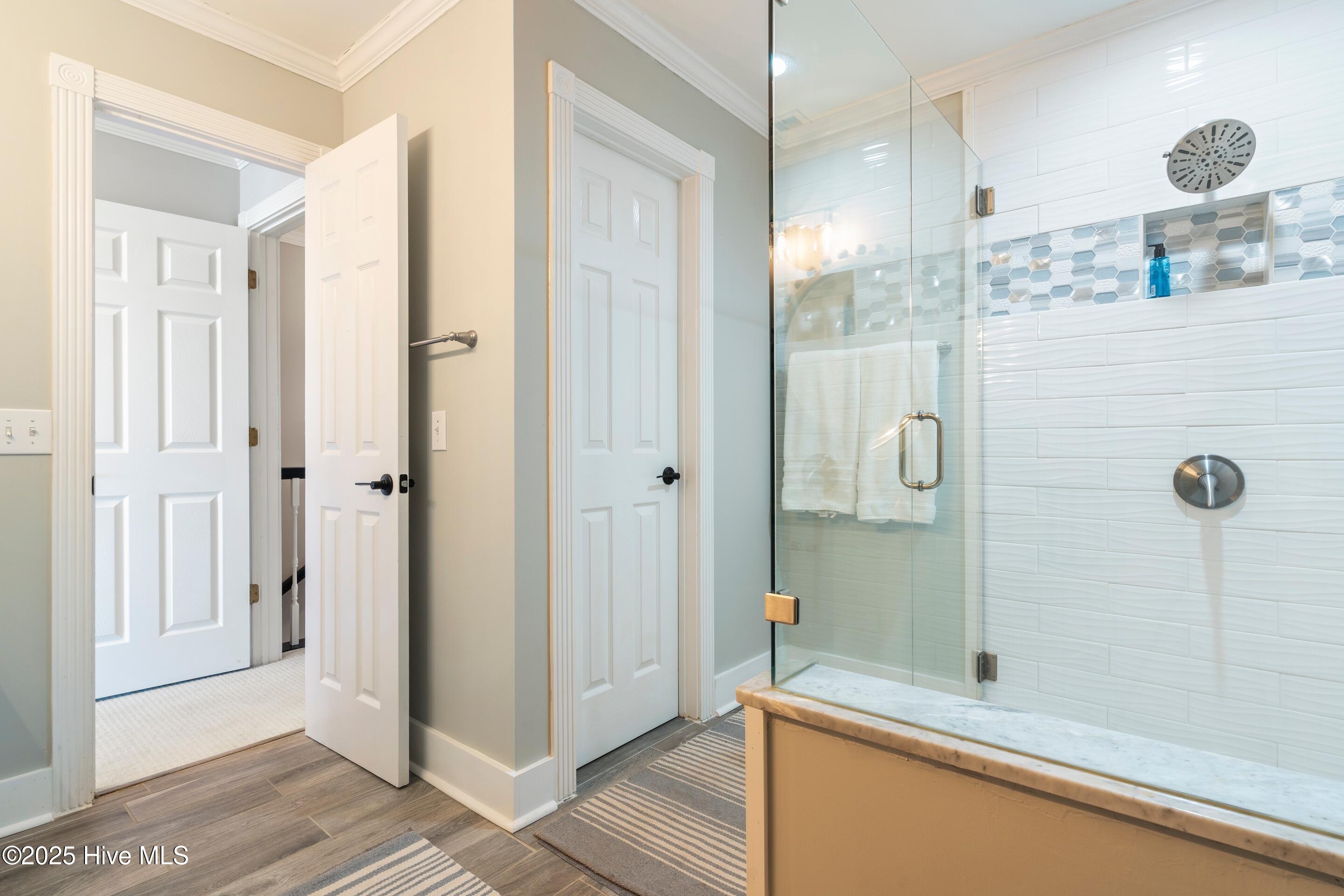 100545192 | Photo 42