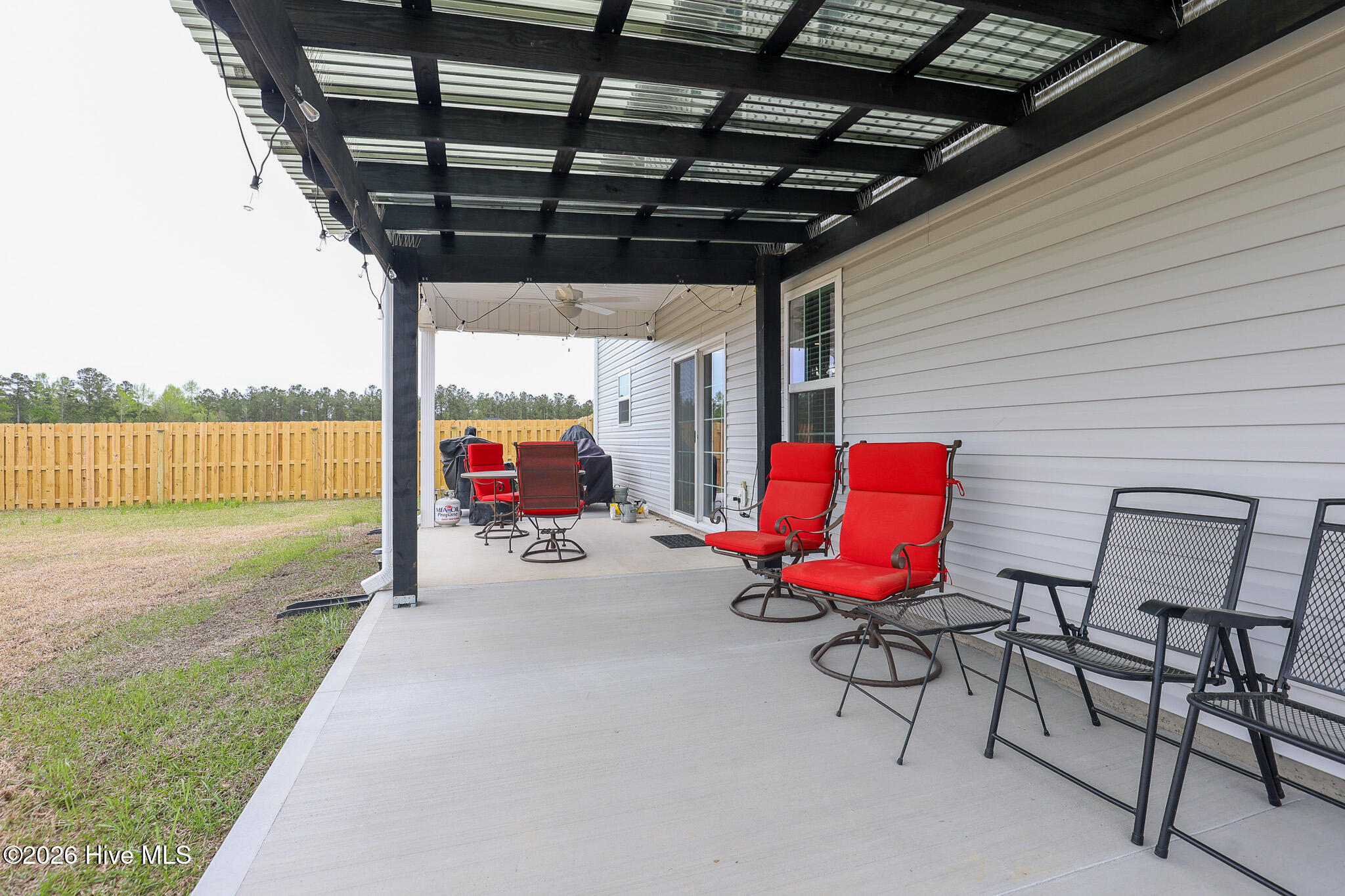 100566791 | Photo 41