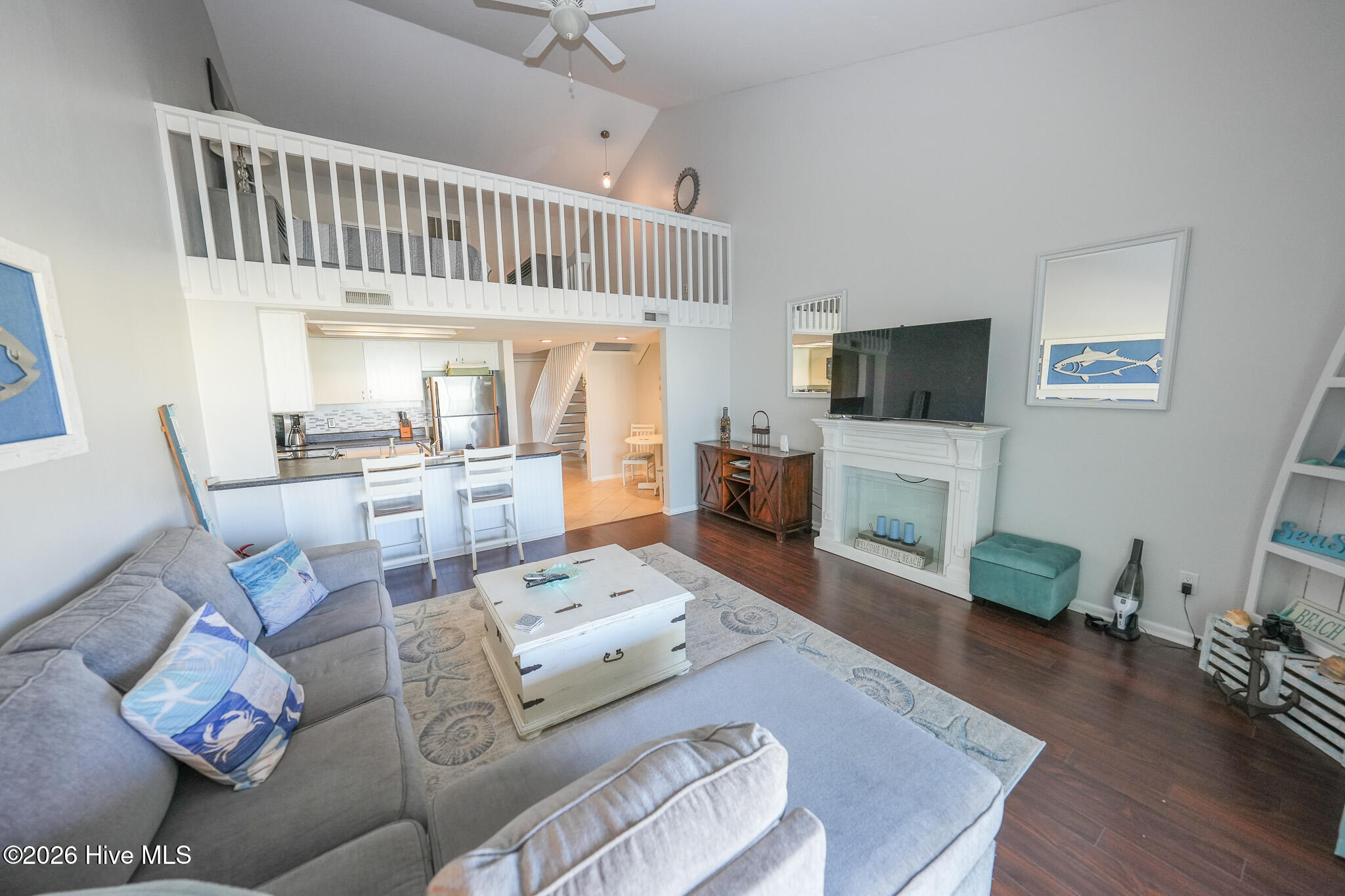 100519884 | Photo 30