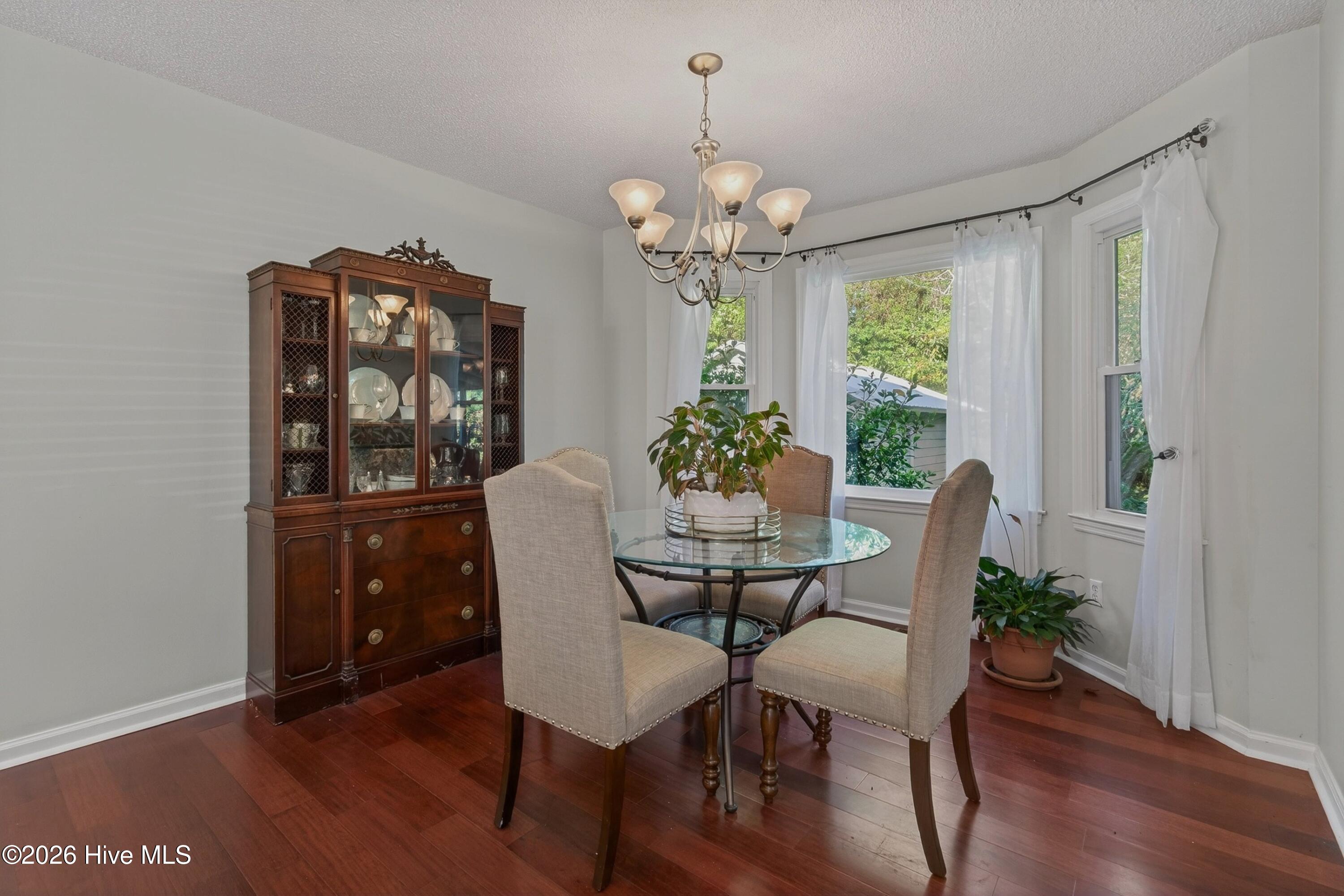 100569160 | Photo 14