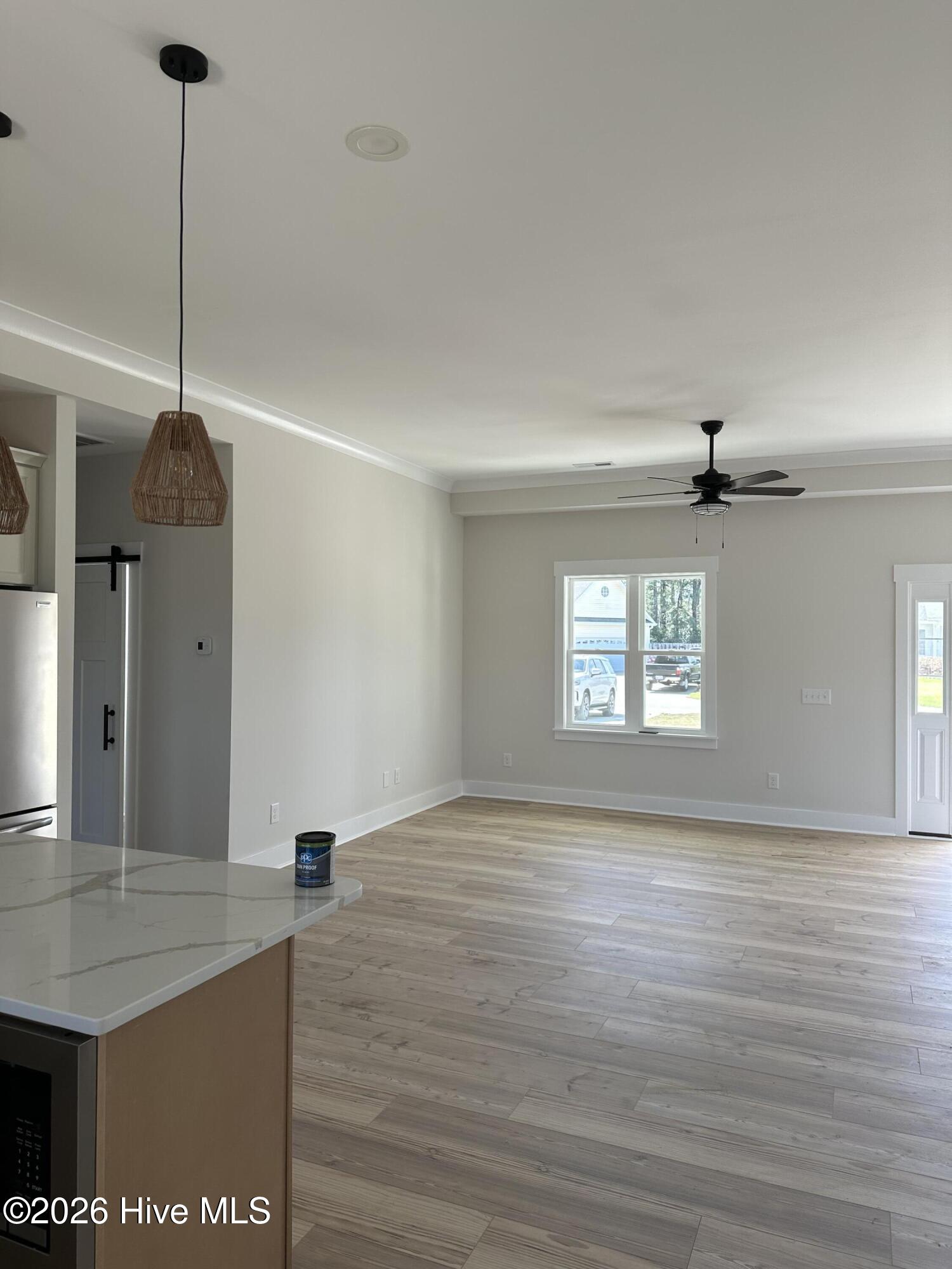 100561346 | Photo 20