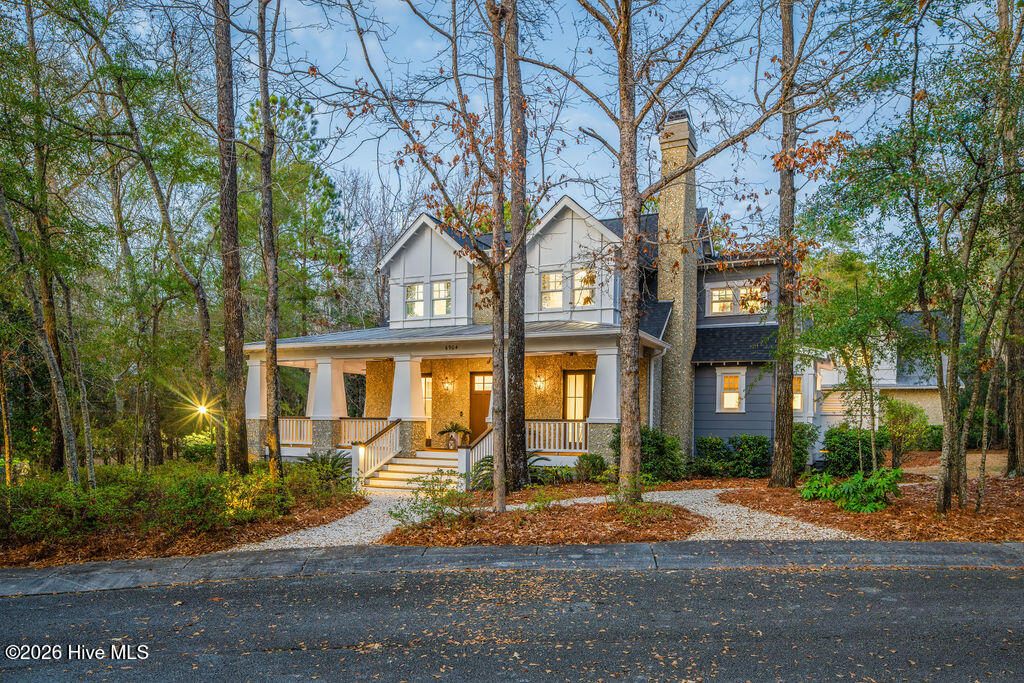 100549444 | Photo 79