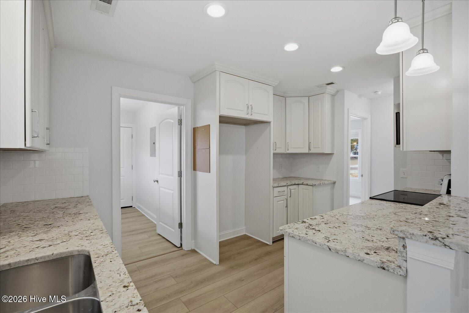 100557907 | Photo 16