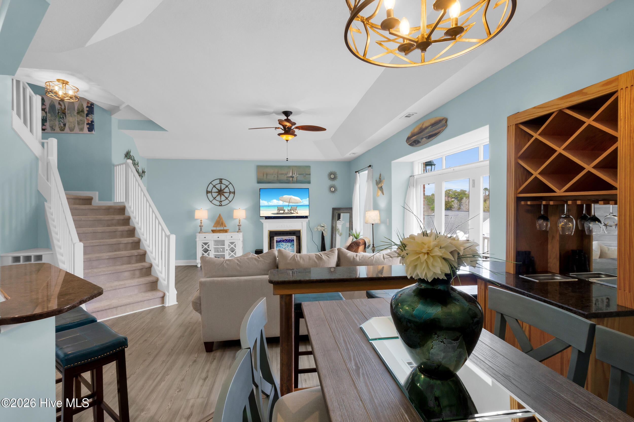 100557933 | Photo 13