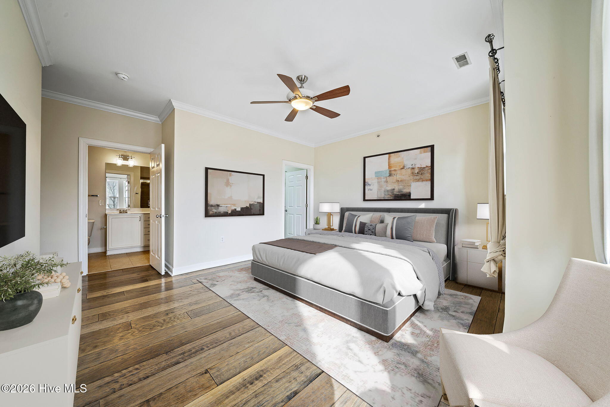 100557806 | Photo 25