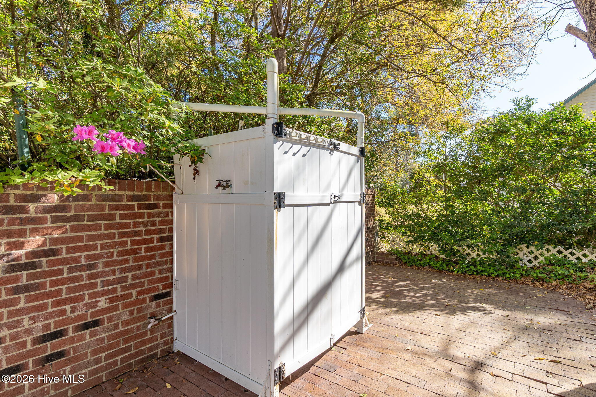 100566494 | Photo 33