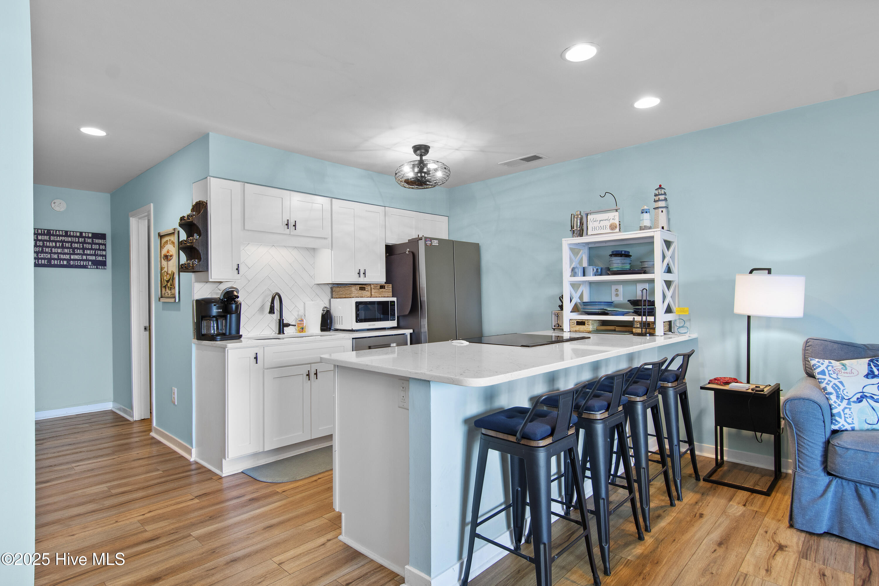 100519388 | Photo 12