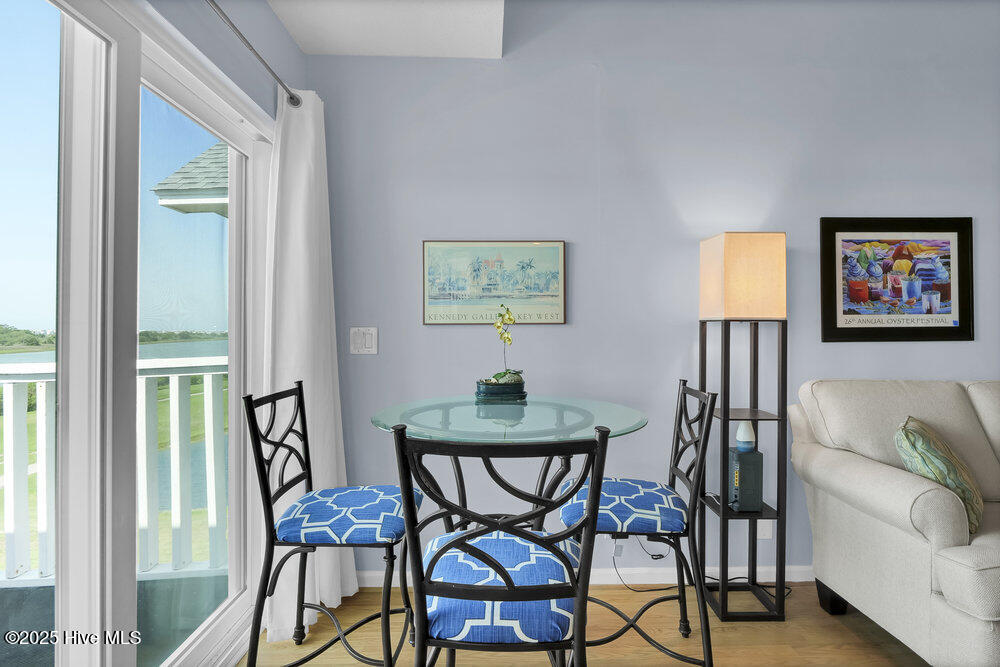 100509045 | Photo 18