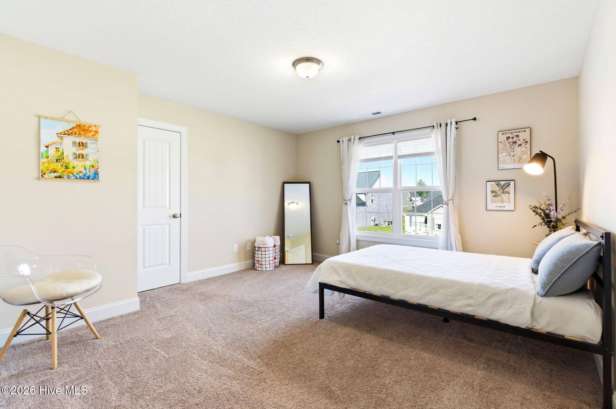 100563998 | Photo 37