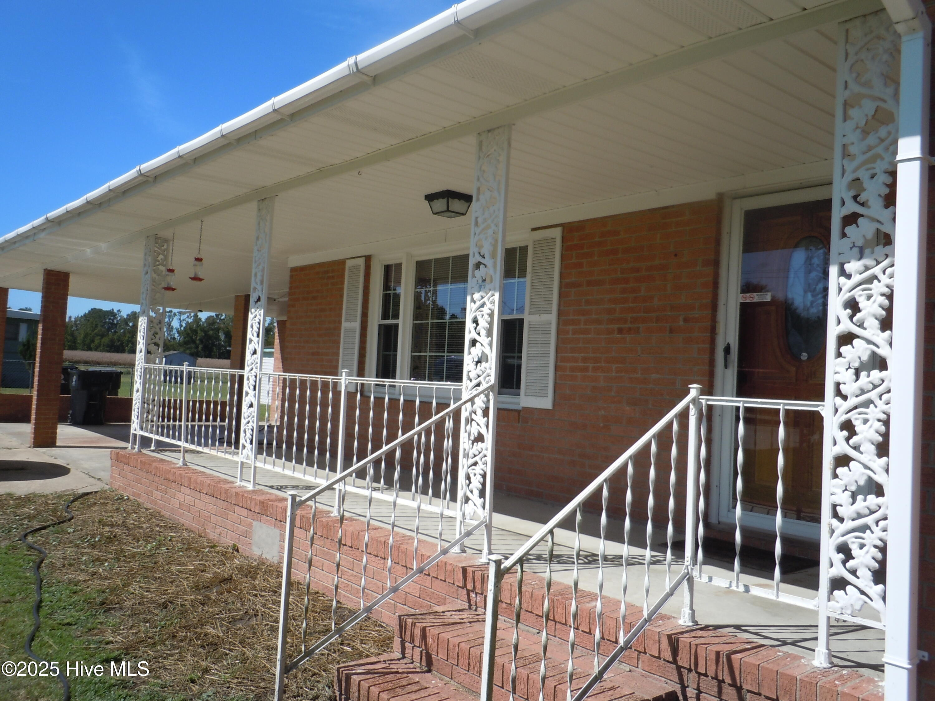 100528671 | Photo 75