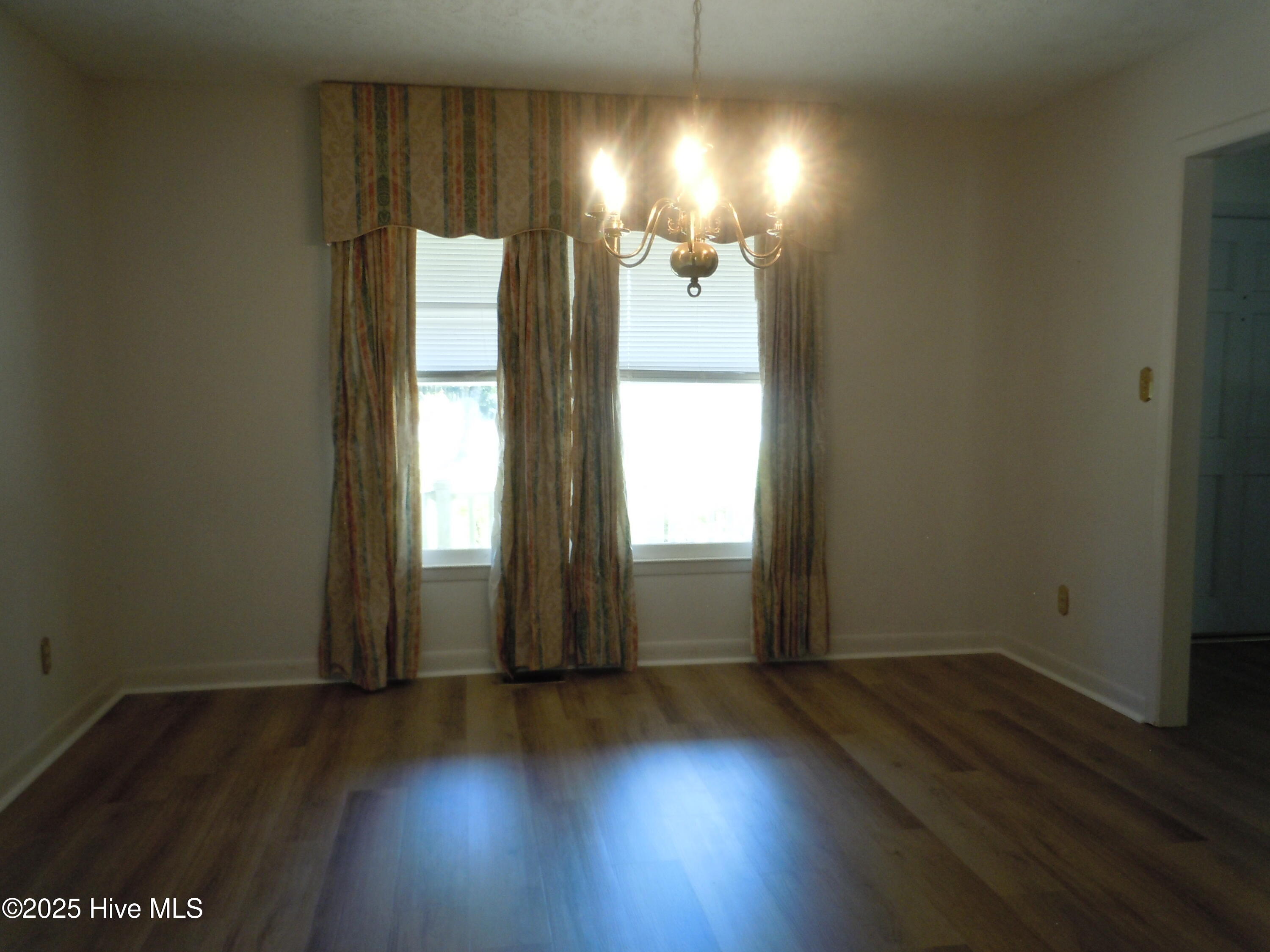 100533053 | Photo 34