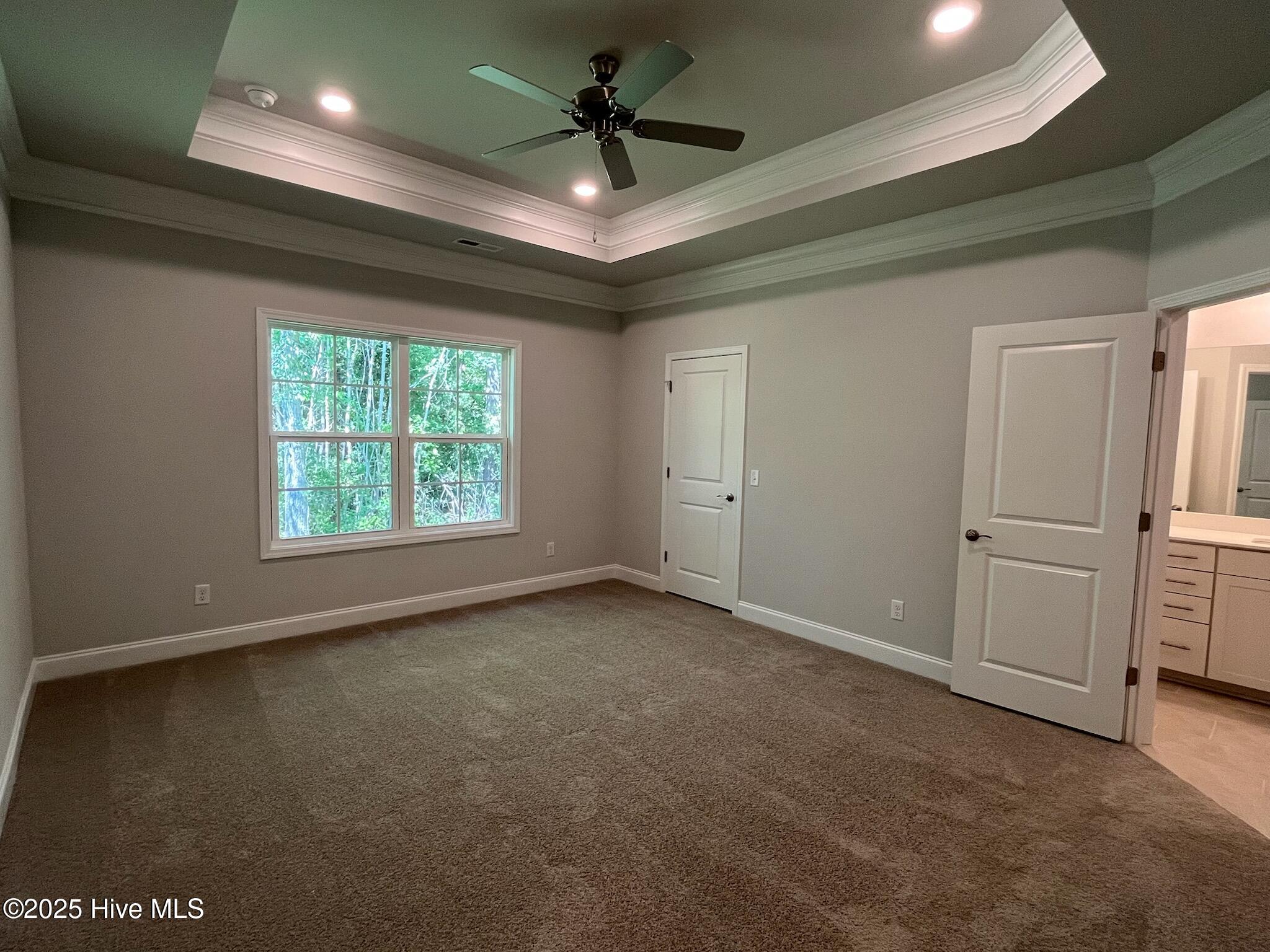 100518408 | Photo 19