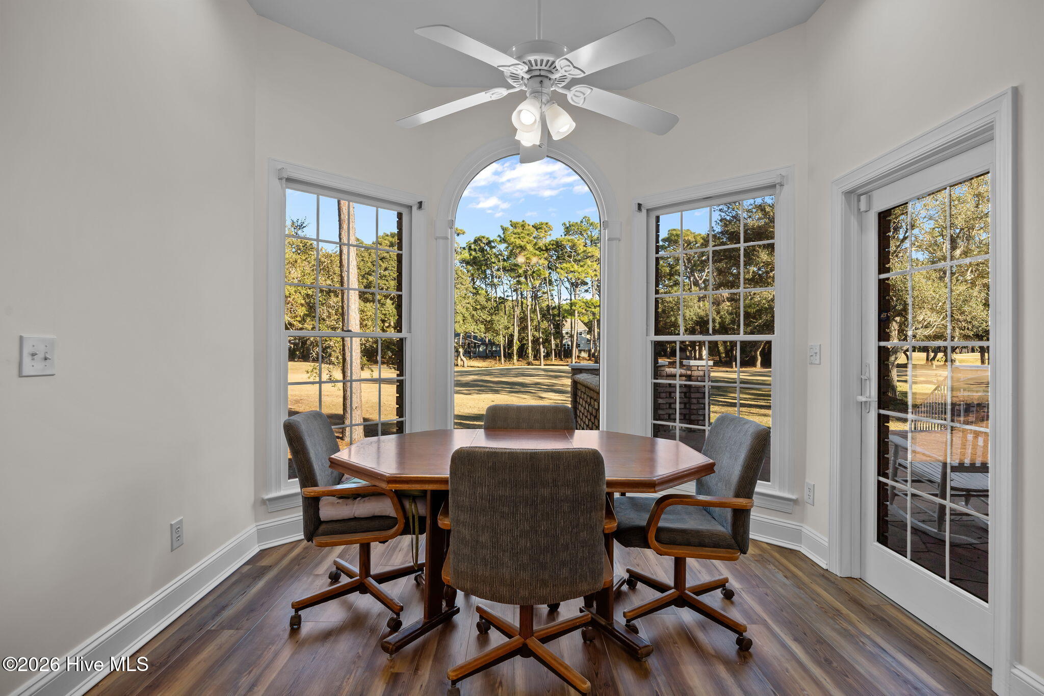 100548022 | Photo 18