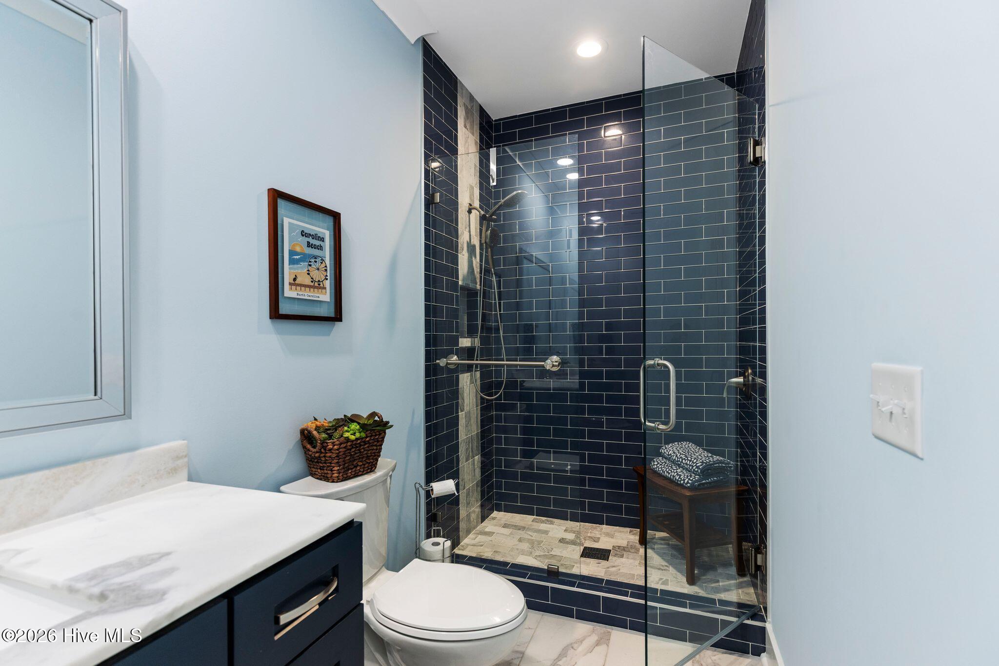 100570540 | Photo 47