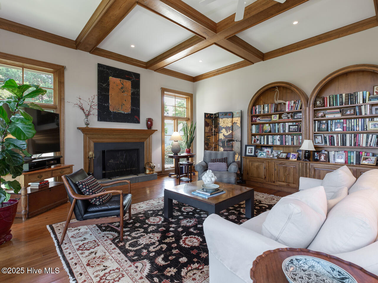 100526080 | Photo 26