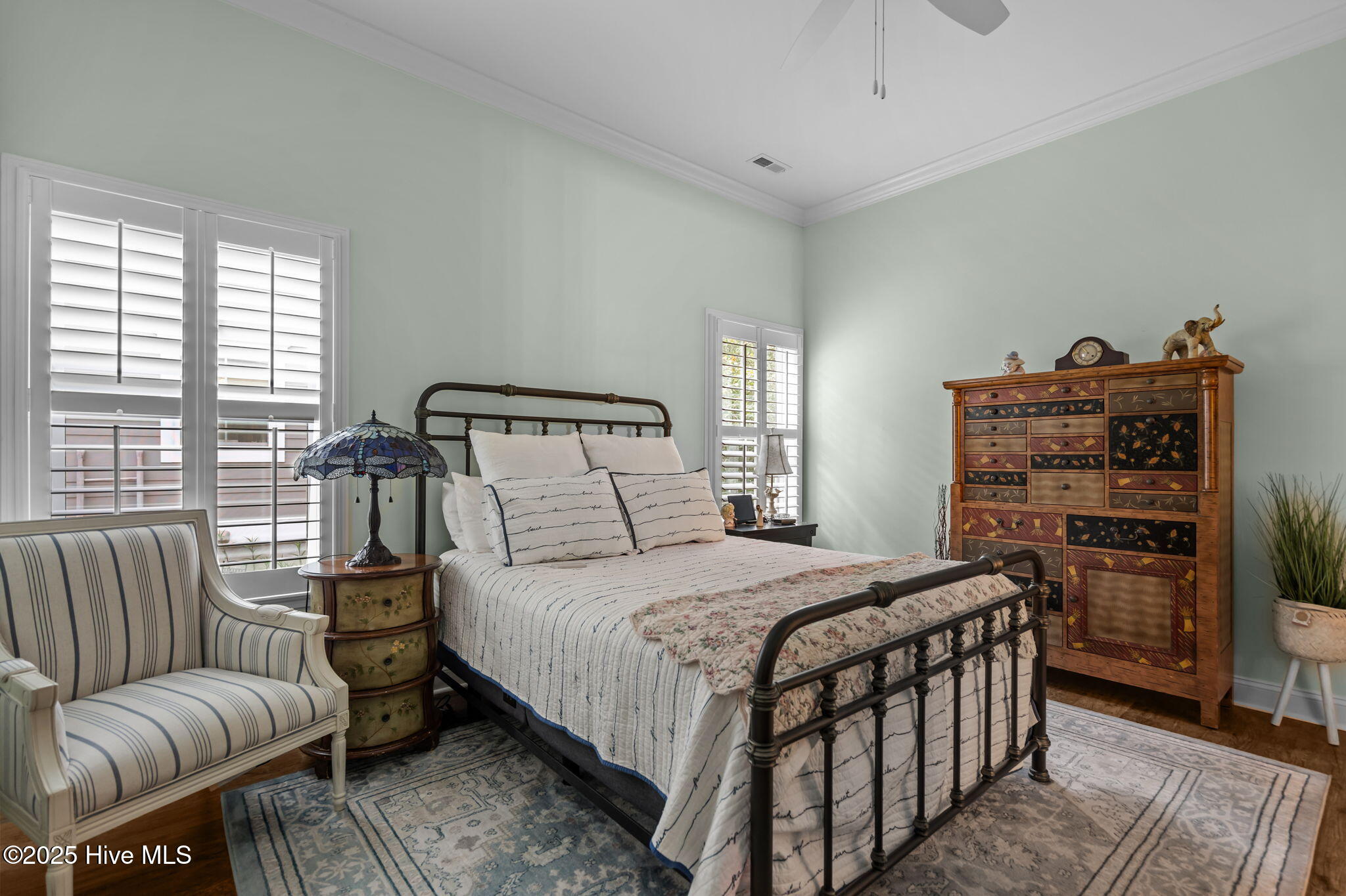 100524220 | Photo 30