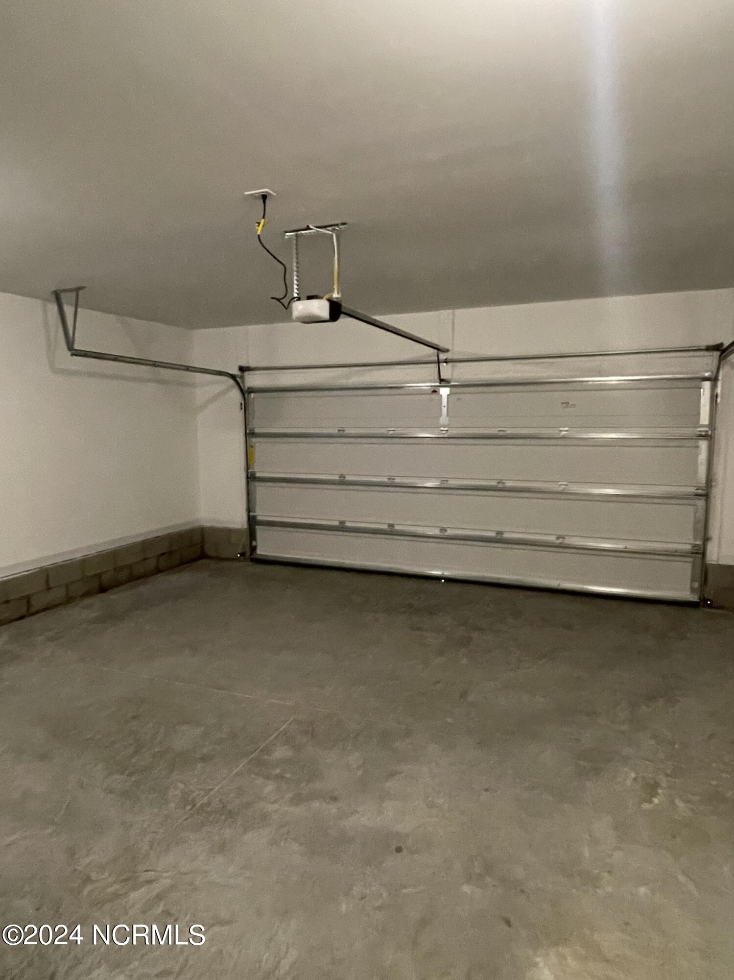 100557021 | Photo 12