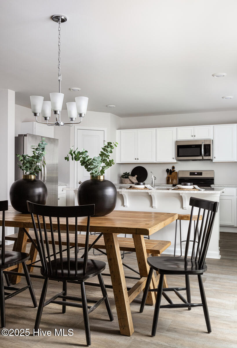 100529381 | Photo 15