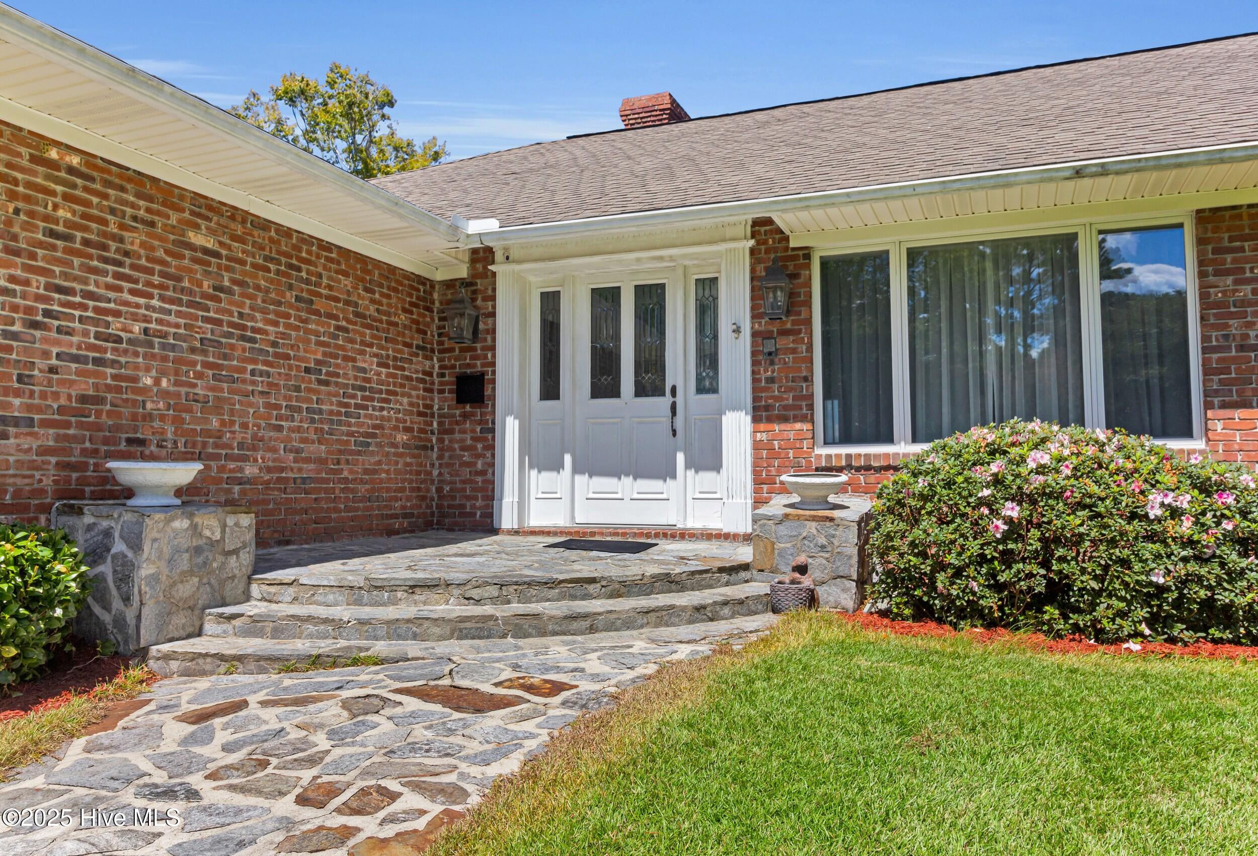 Homes for sale in New Bern, NC | 110 Balboa Ct, New Bern, NC 28560 | MLS# 100528107