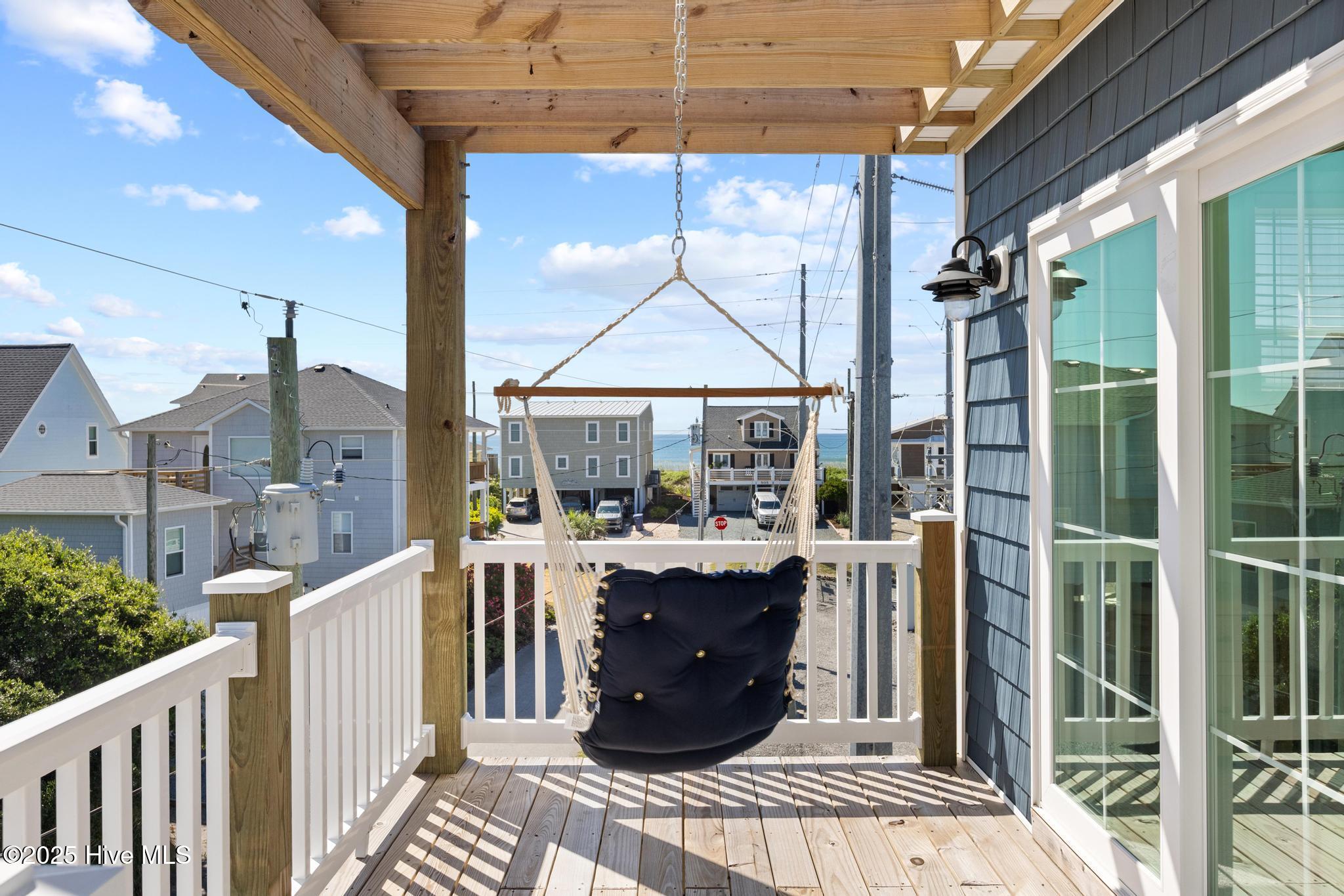 100498543 | Photo 45