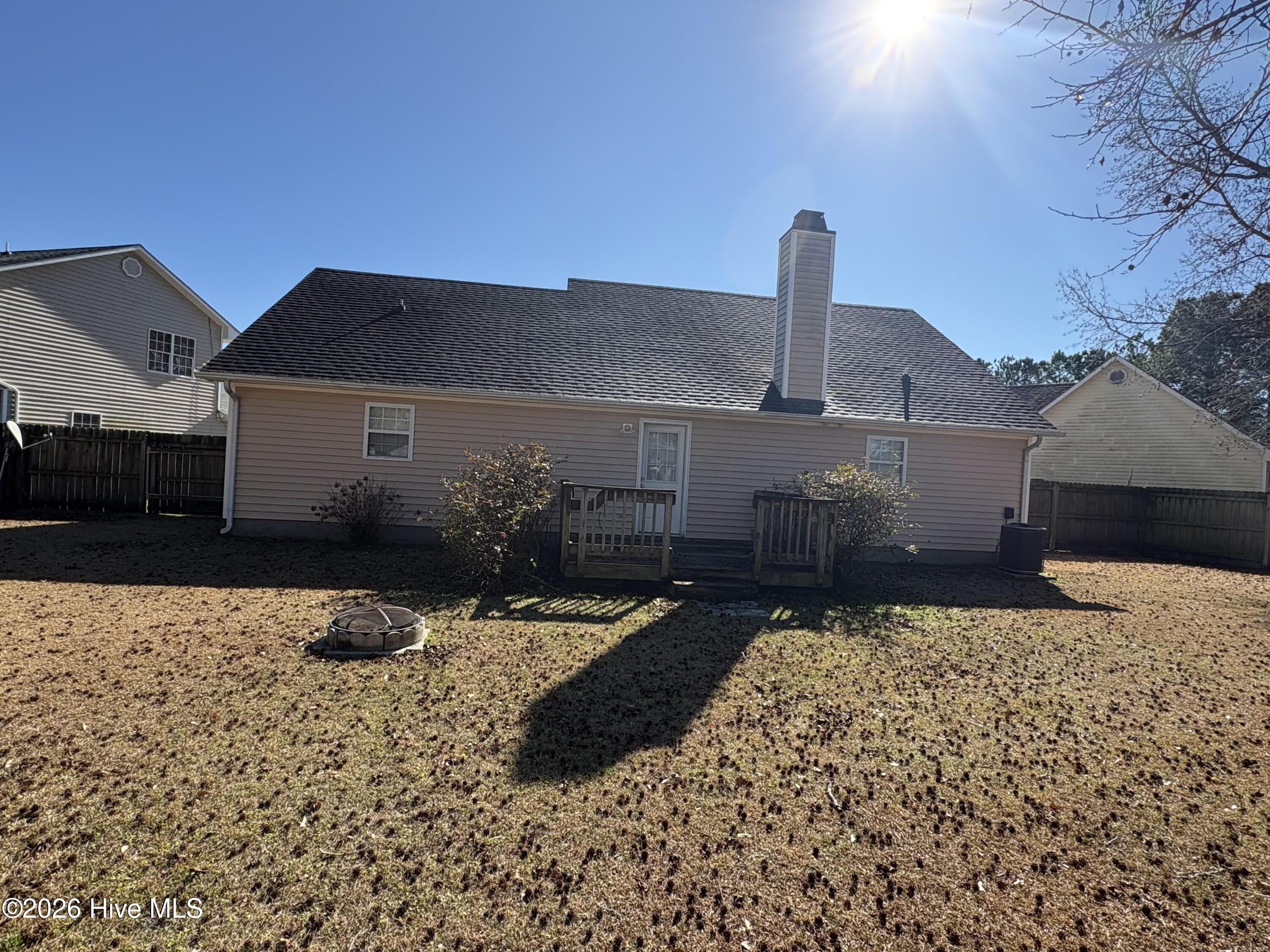 100548626 | Photo 24