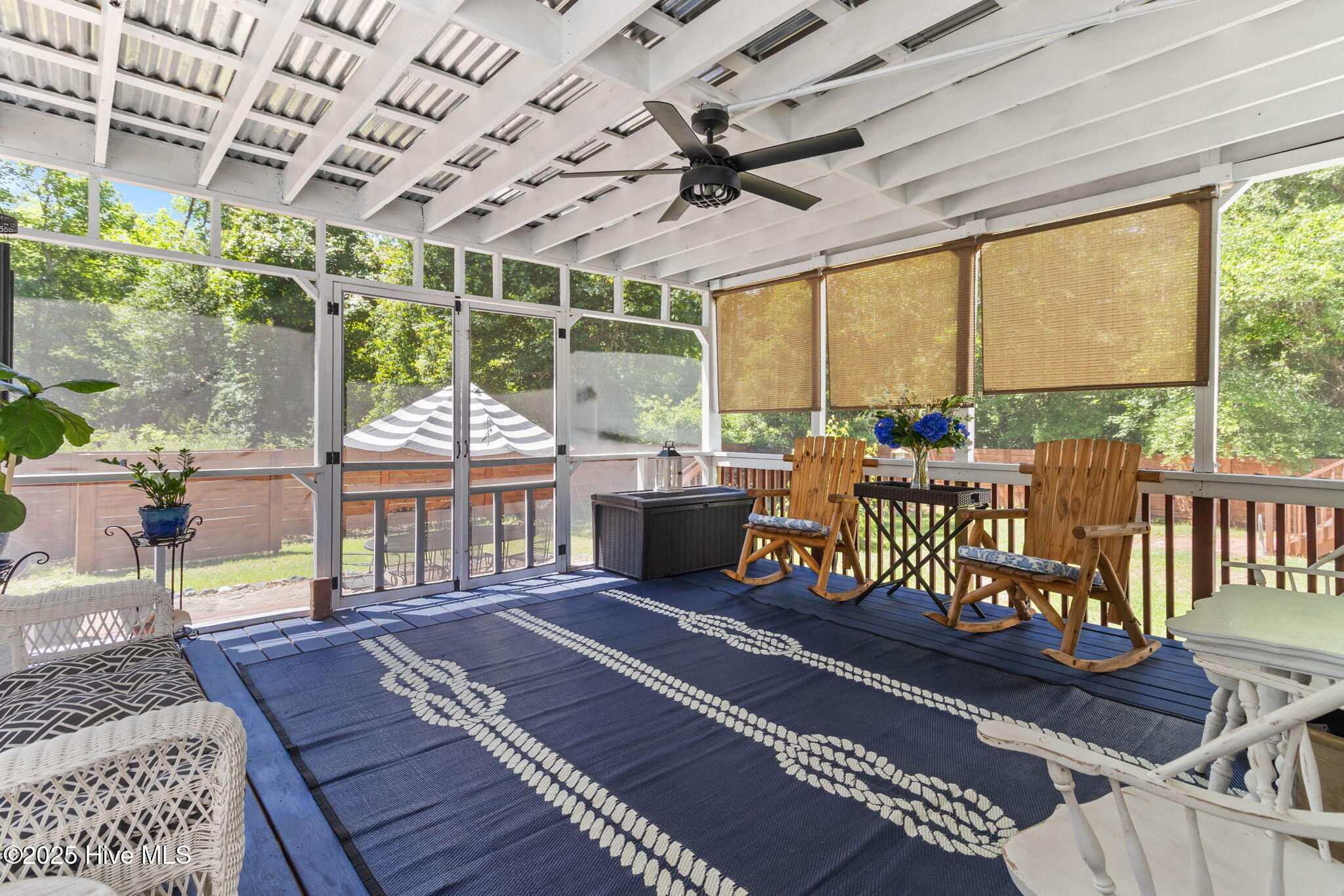 100507341 | Photo 46